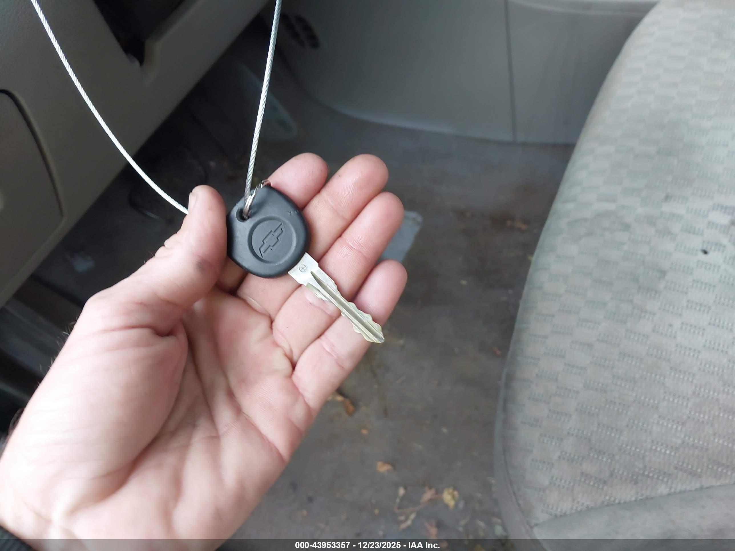 CHEVROLET COBALT image 11
