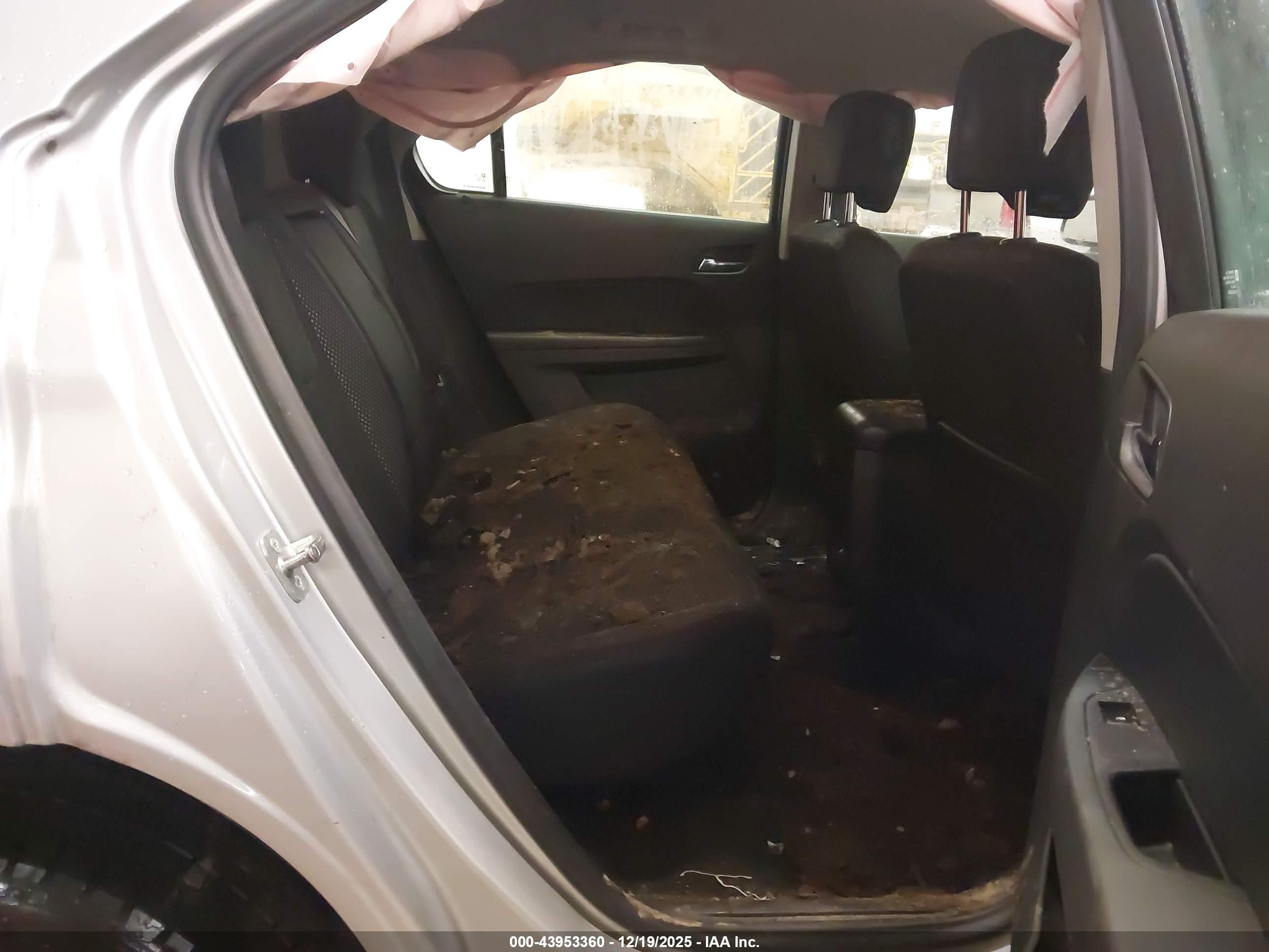 CHEVROLET EQUINOX image 8