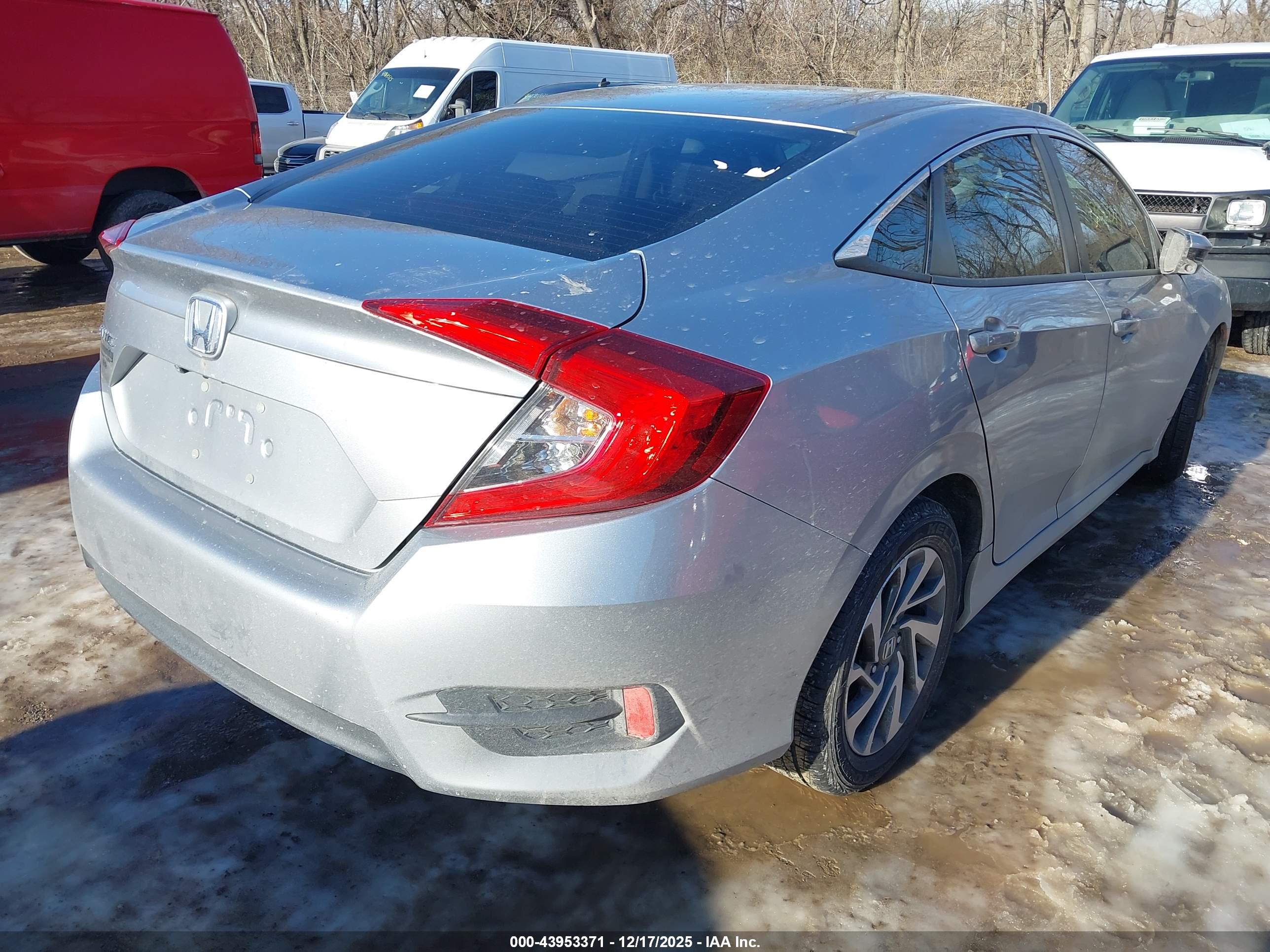 HONDA CIVIC image 4