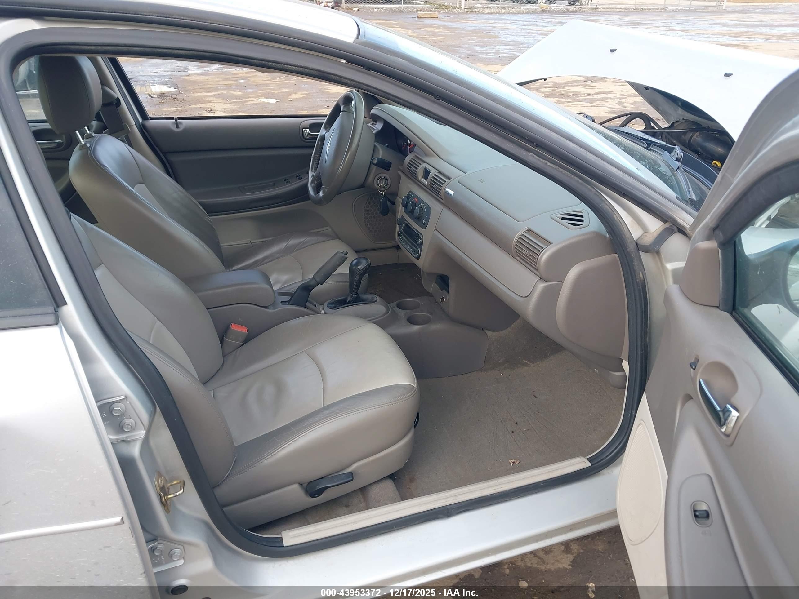 CHRYSLER SEBRING image 5