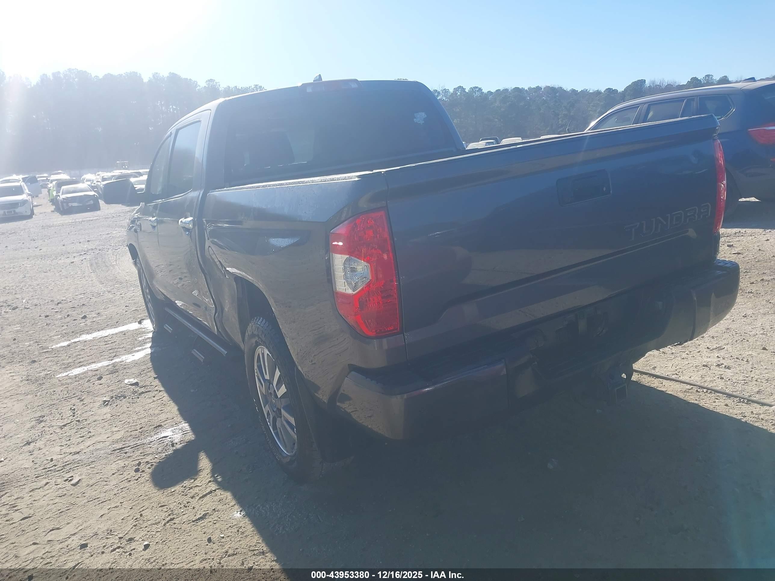 TOYOTA TUNDRA image 3
