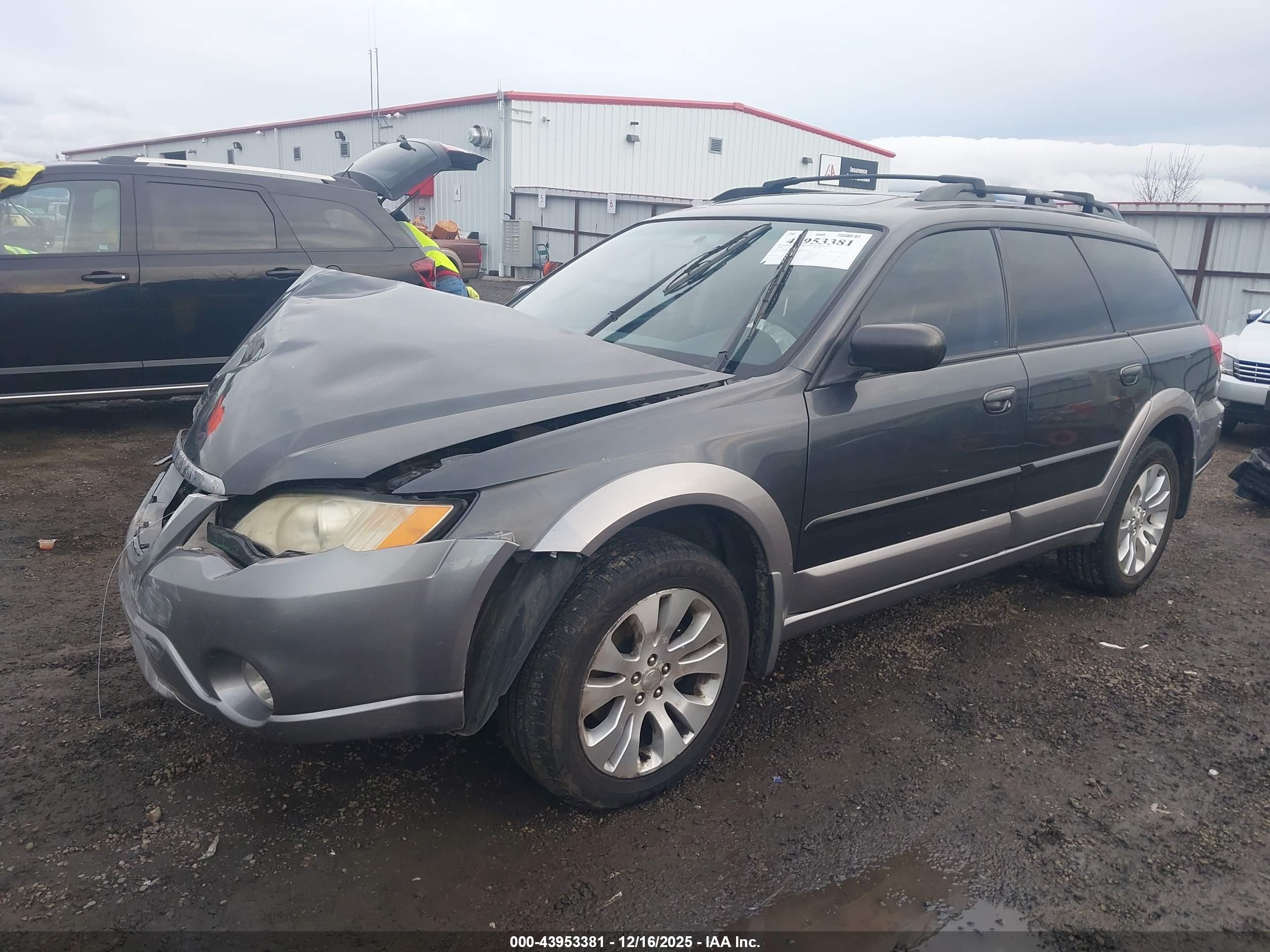 SUBARU OUTBACK image 2