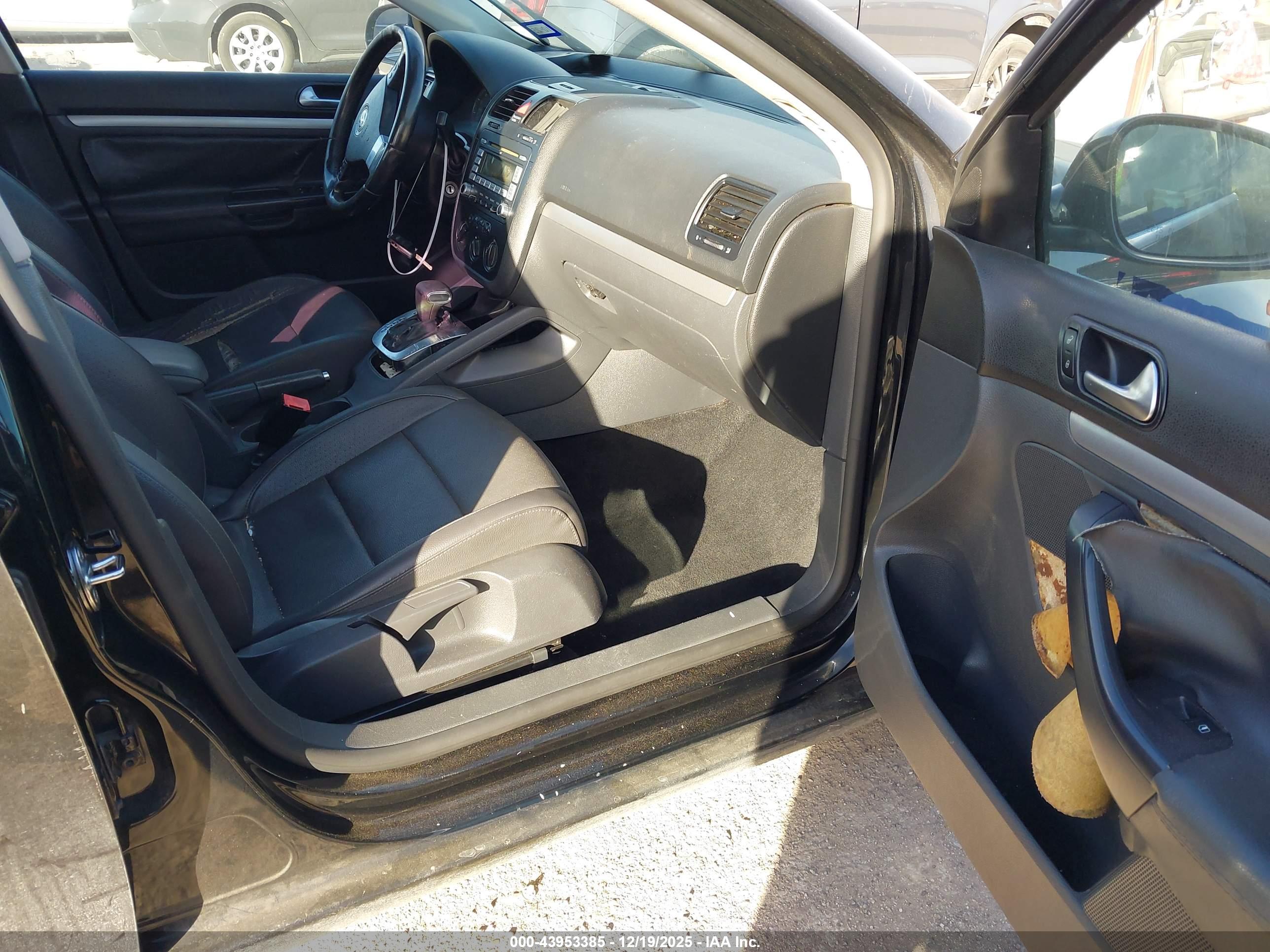 VOLKSWAGEN JETTA image 5
