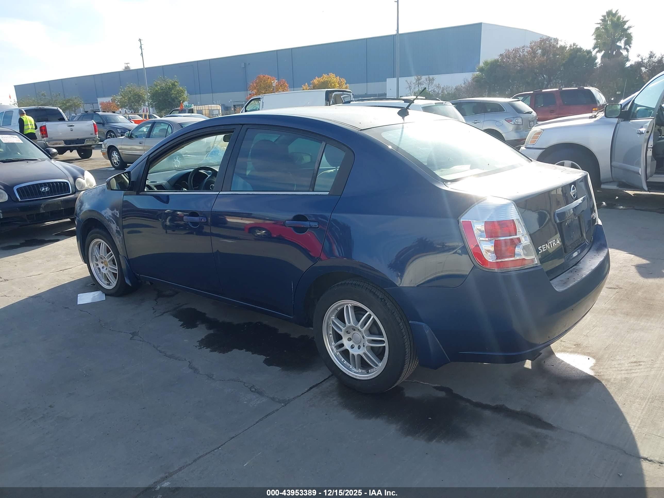 NISSAN SENTRA image 3