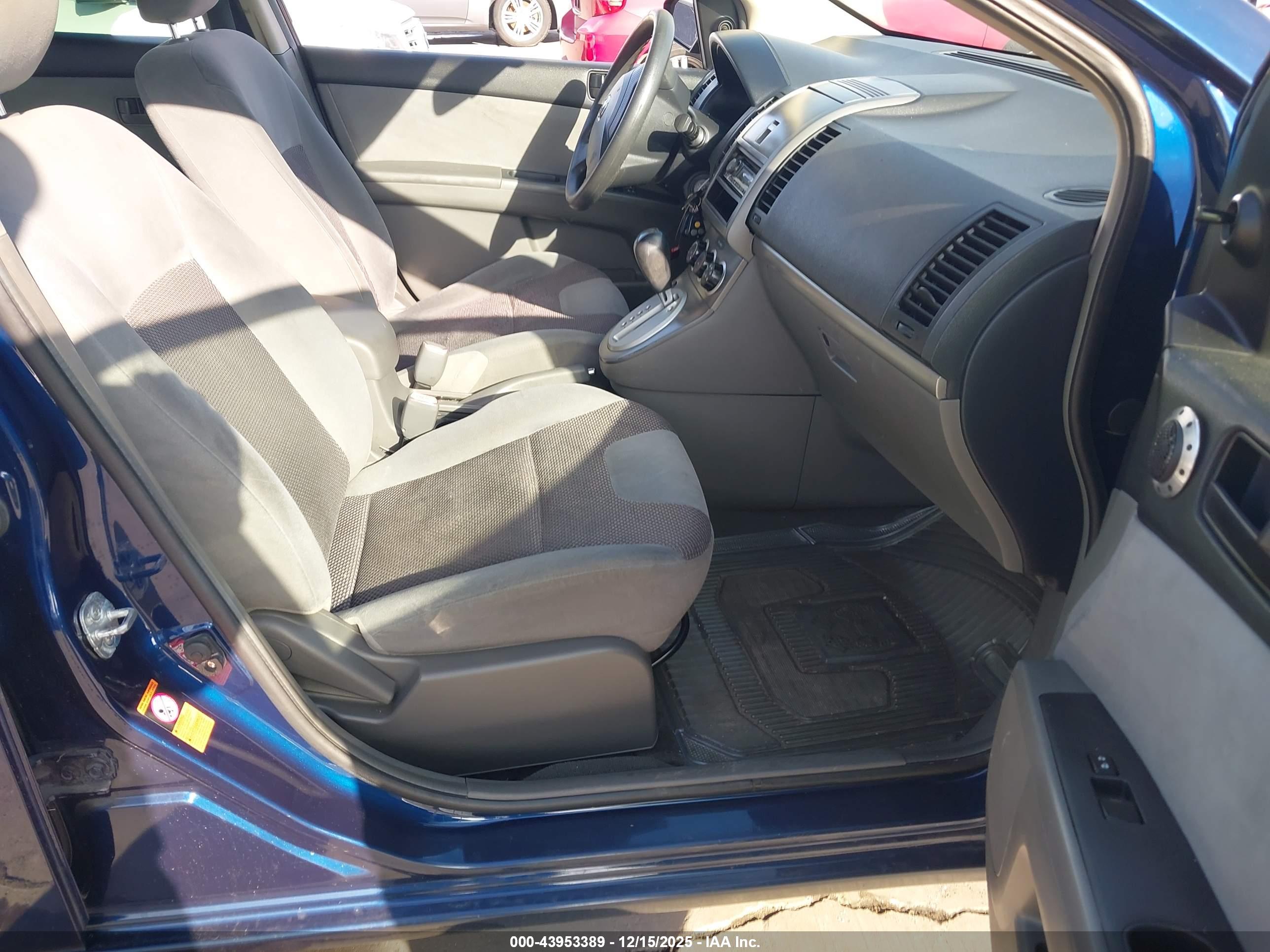 NISSAN SENTRA image 5
