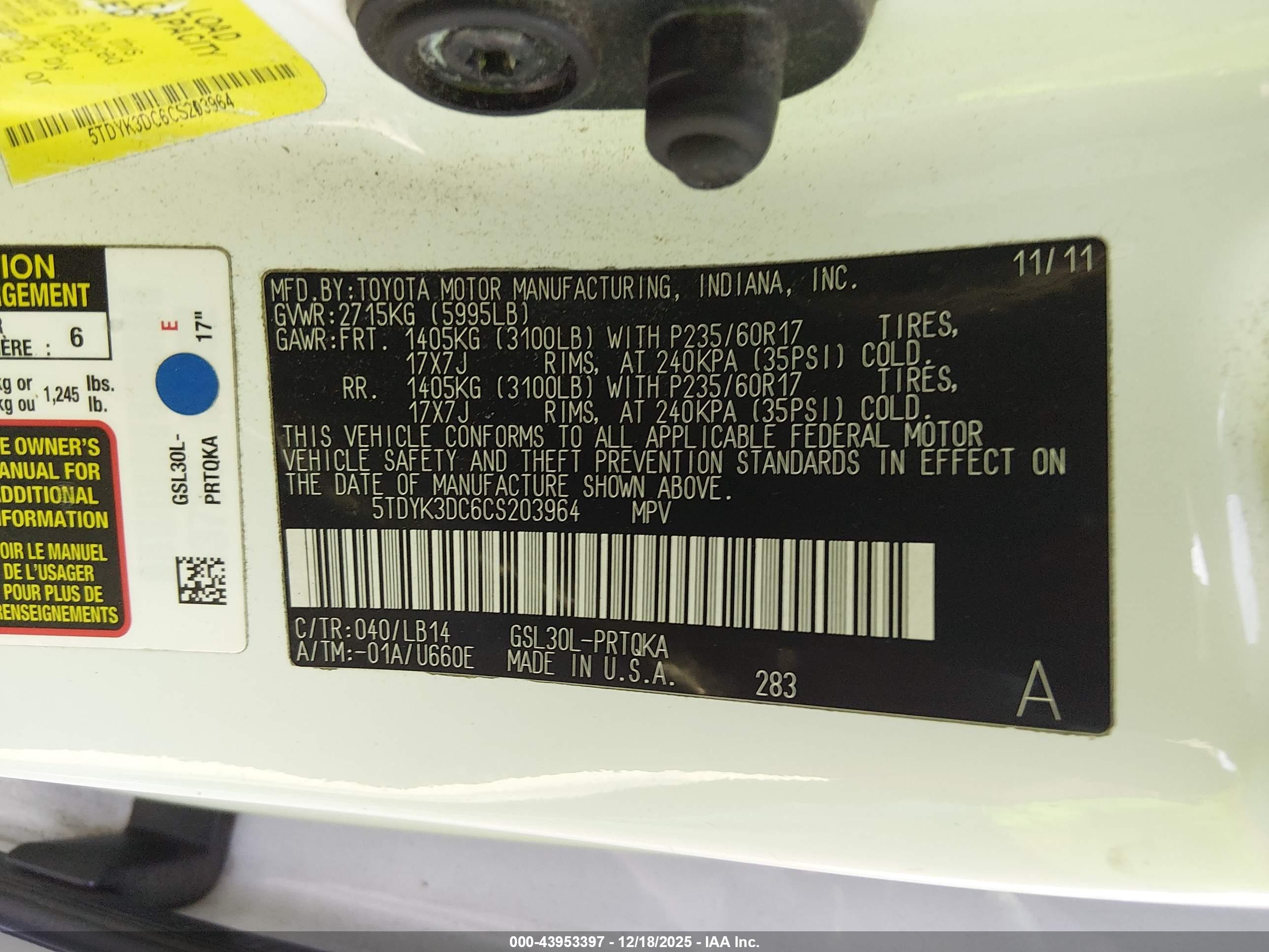 TOYOTA SIENNA image 9