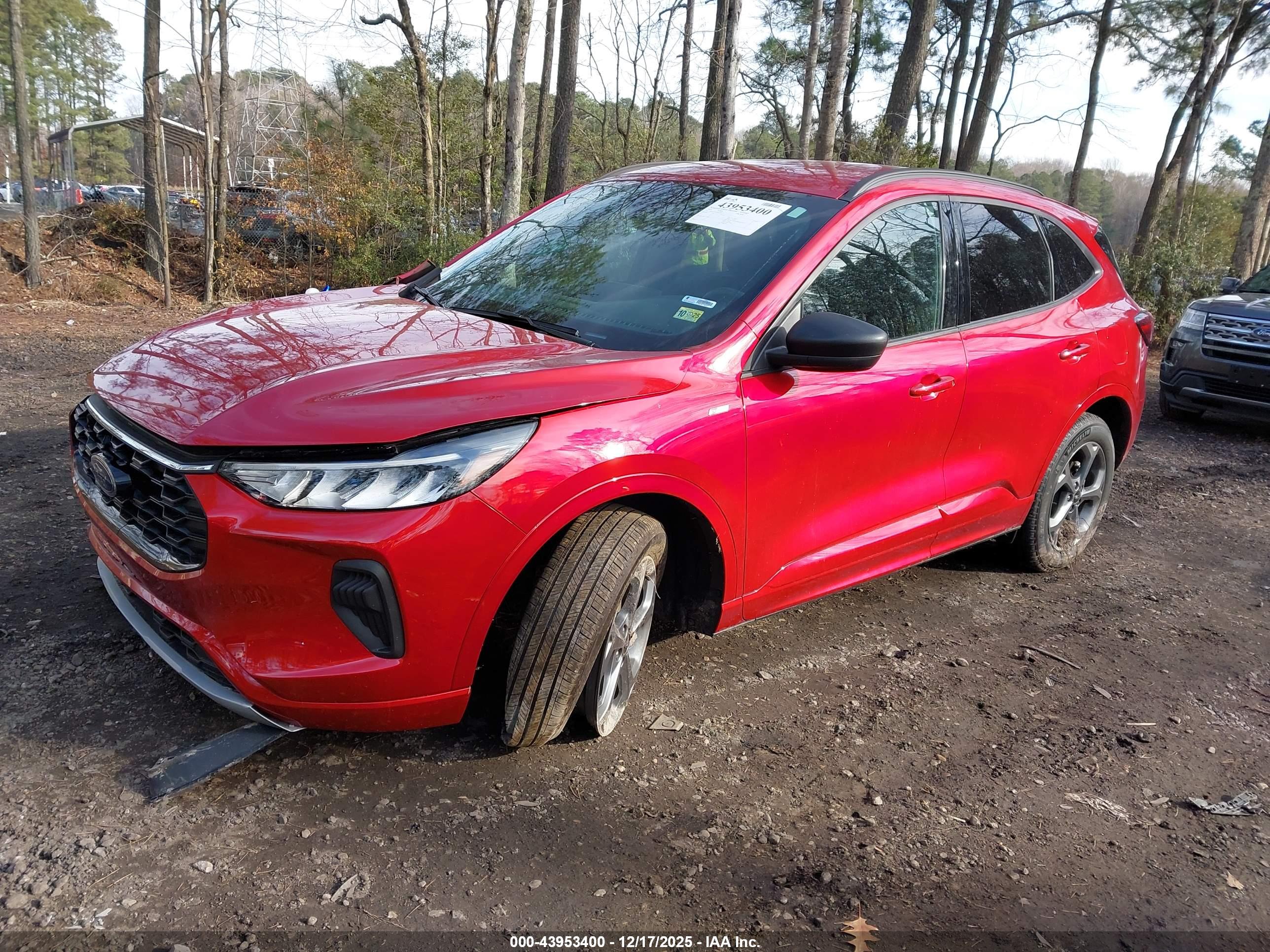 FORD ESCAPE image 2