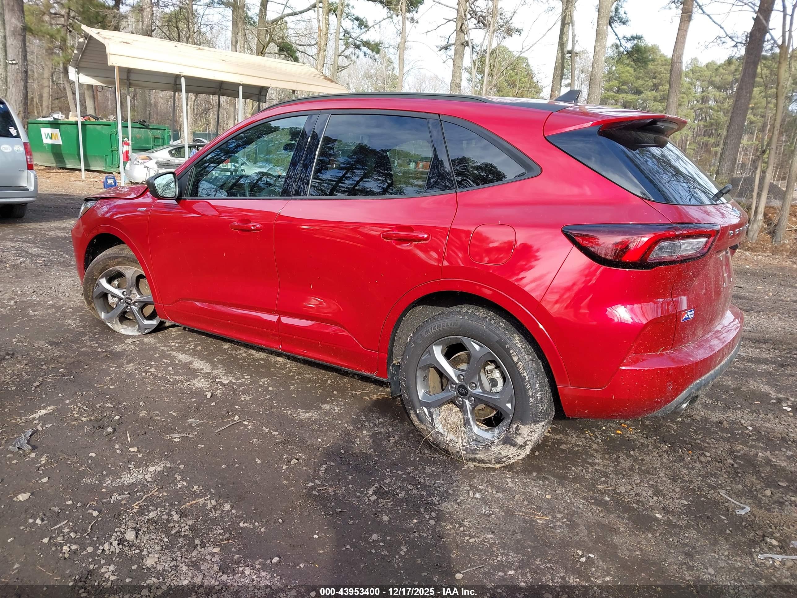 FORD ESCAPE image 3