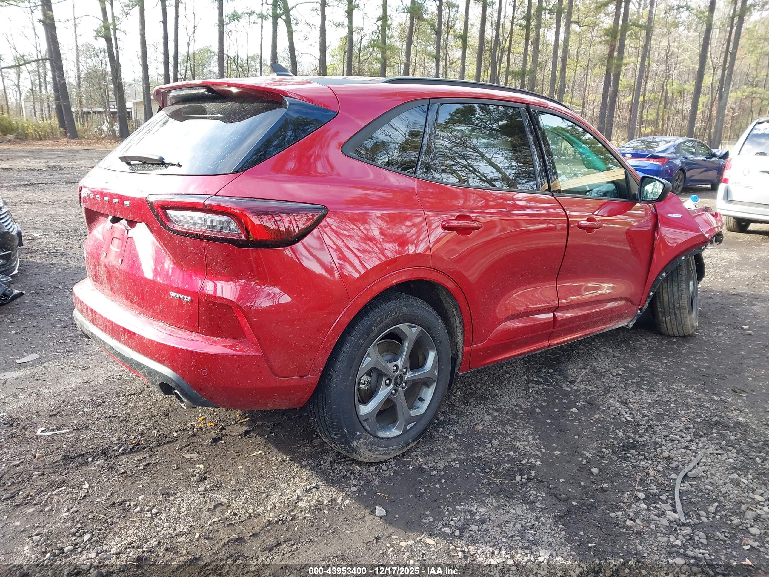 FORD ESCAPE image 4