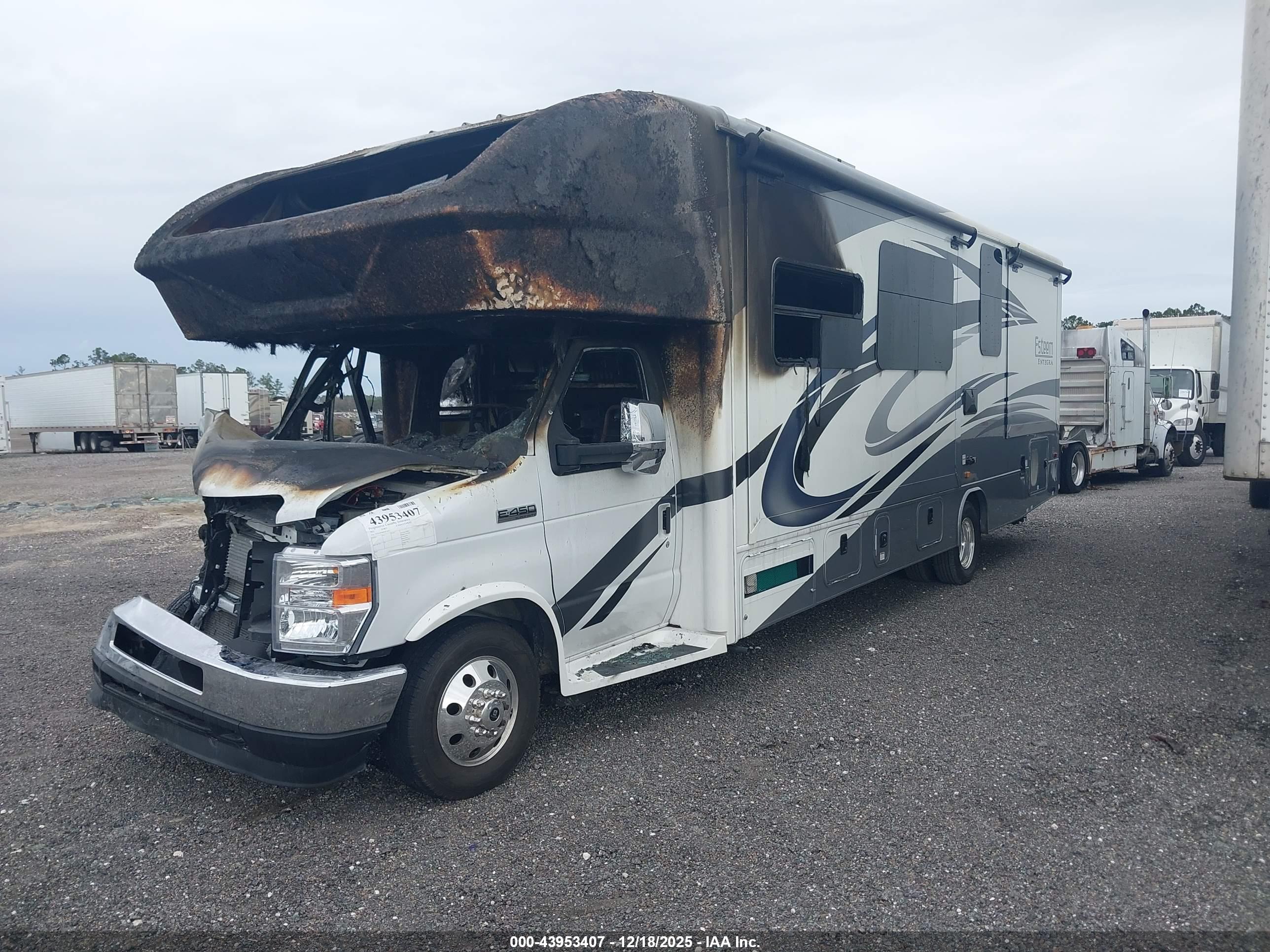 FORD E-450 image 2