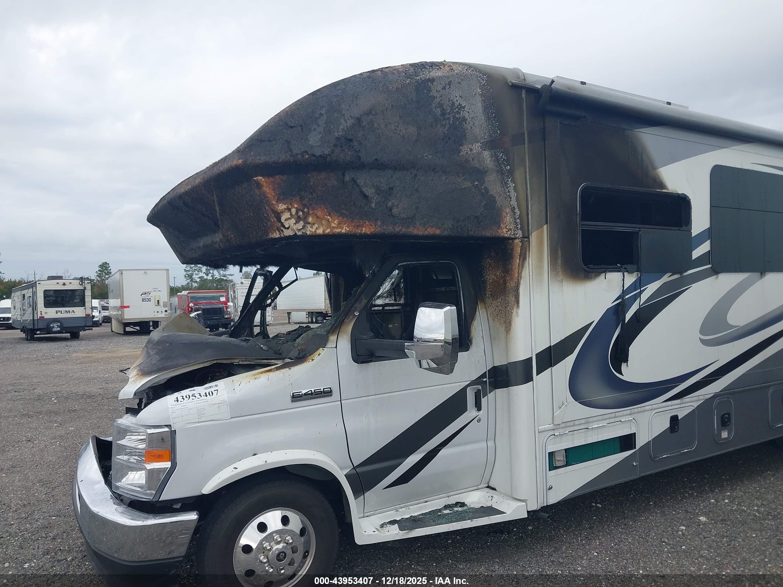 FORD E-450 image 6