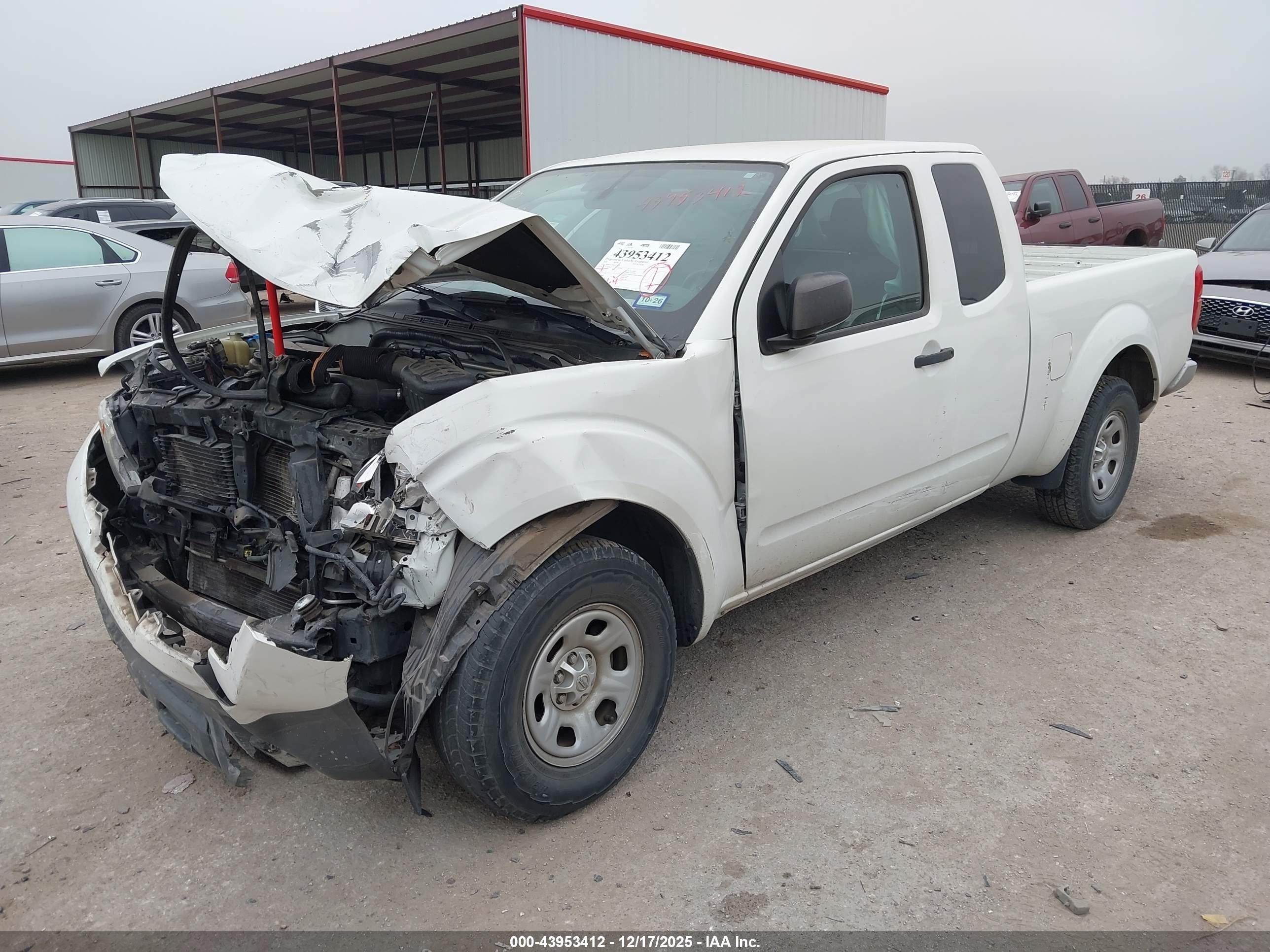 NISSAN FRONTIER image 2