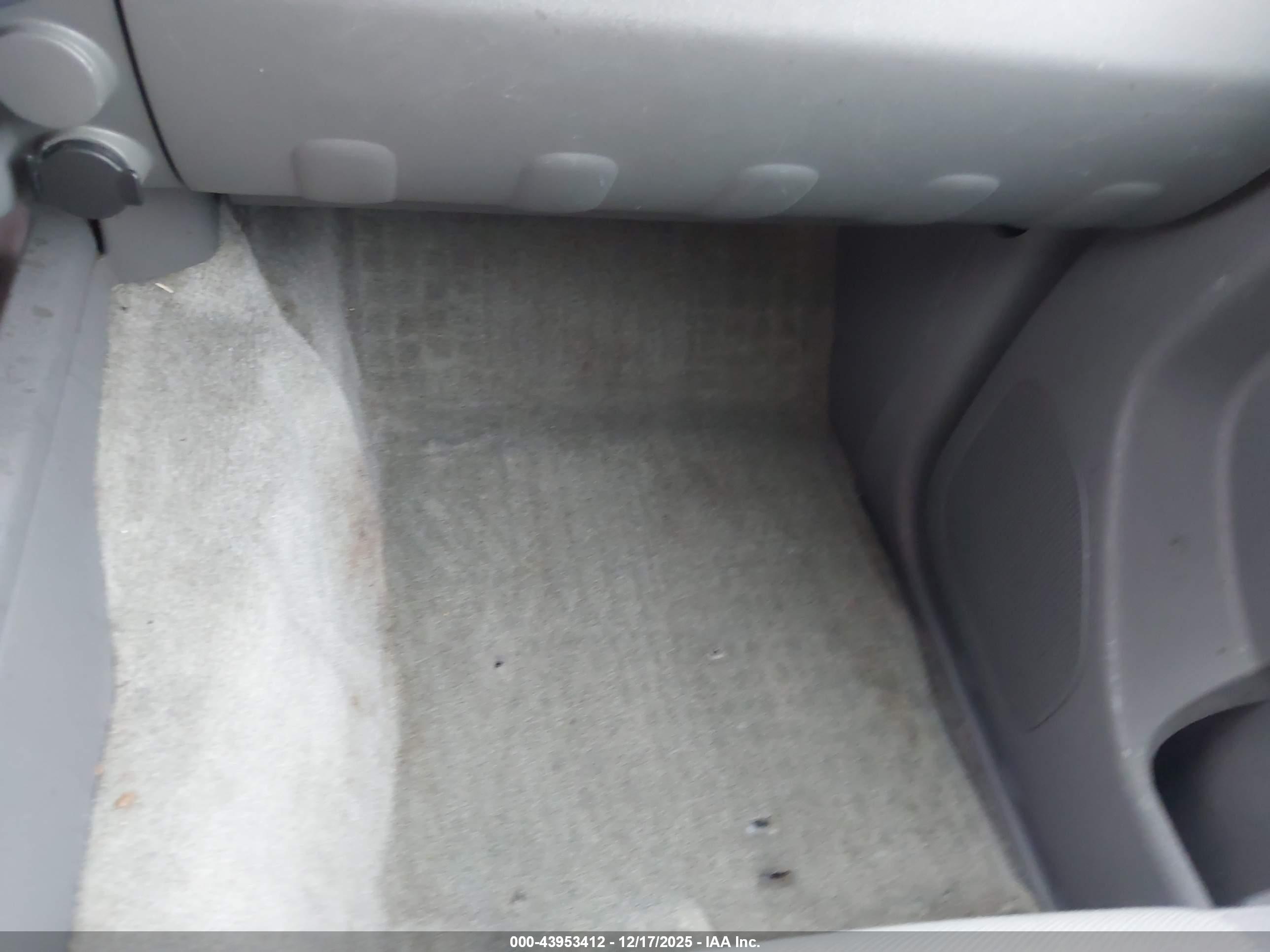NISSAN FRONTIER image 5