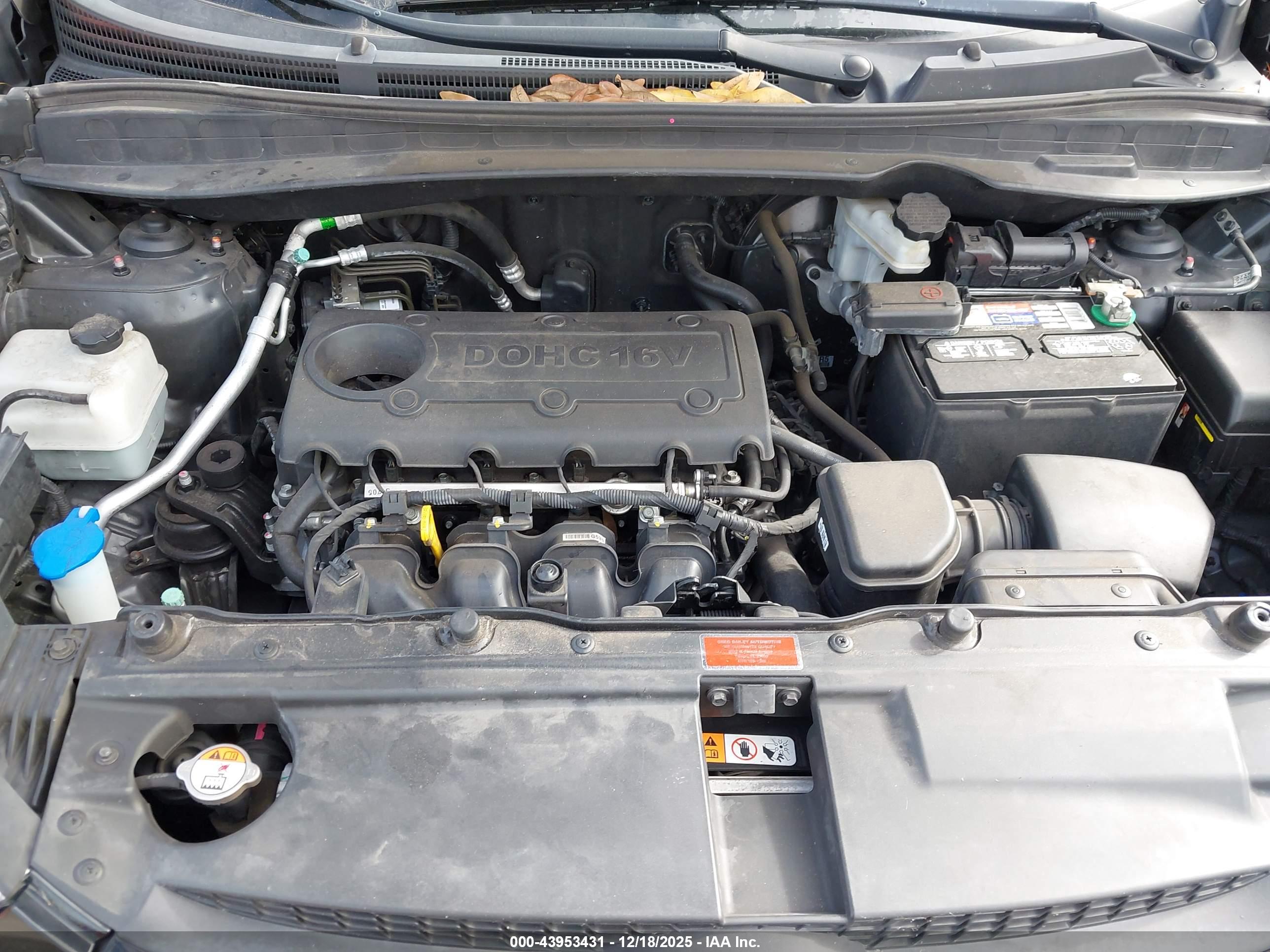 HYUNDAI TUCSON image 10