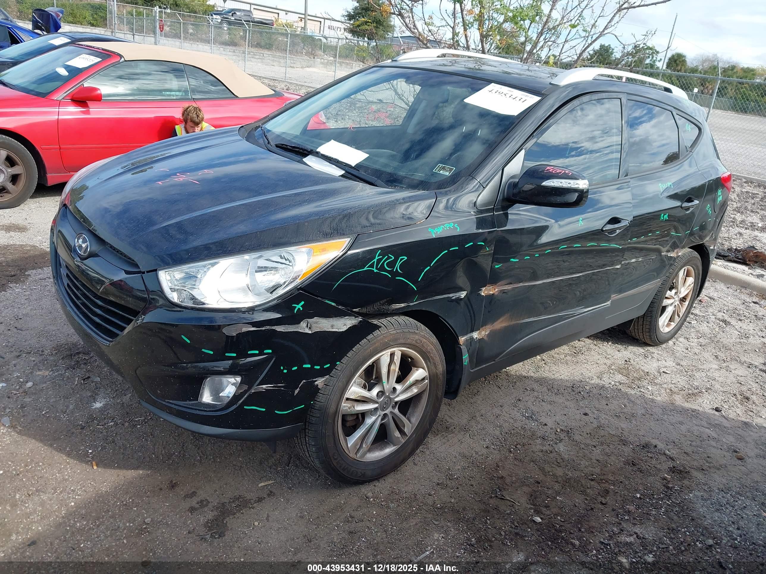HYUNDAI TUCSON image 2