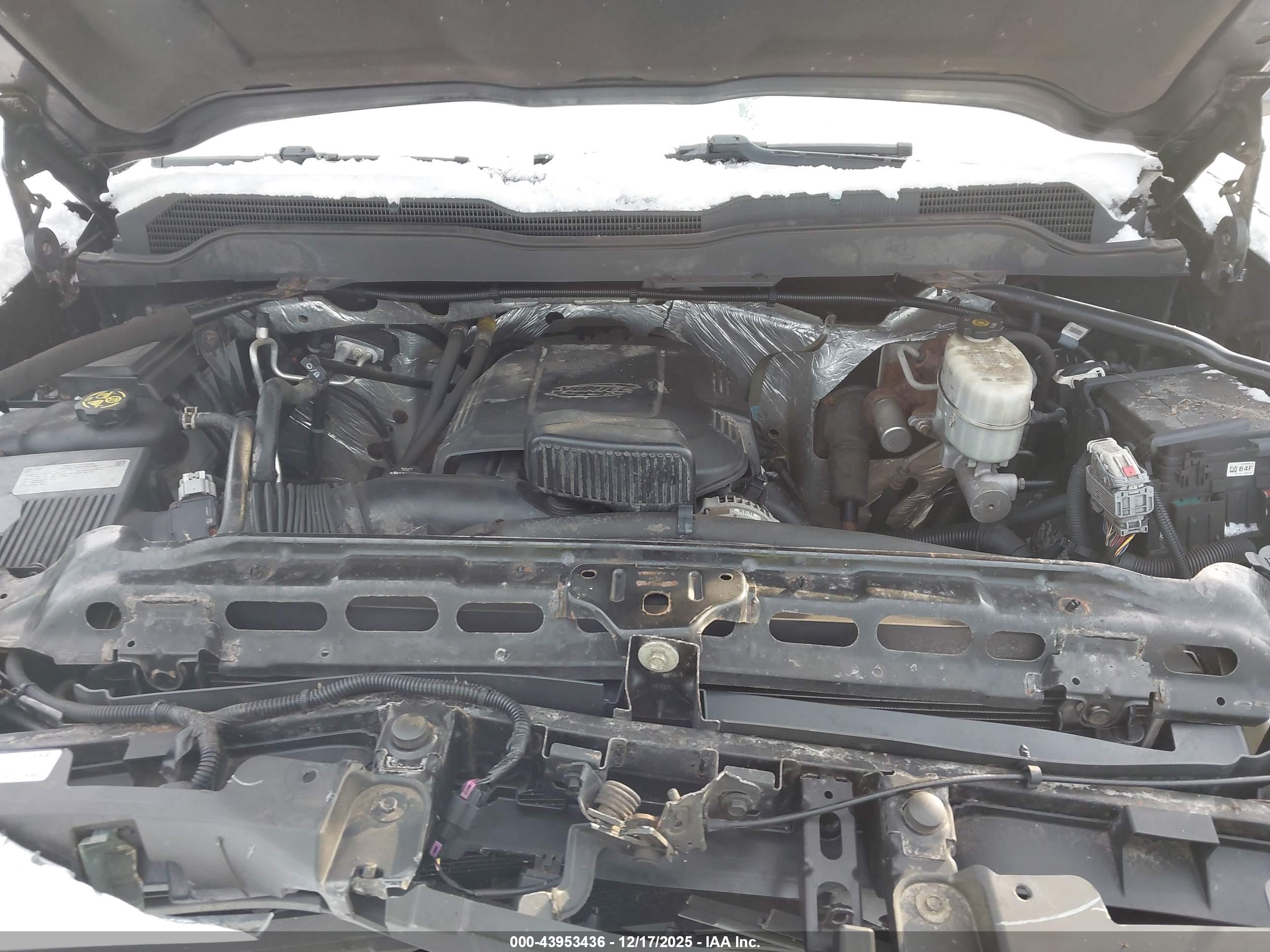 CHEVROLET SILVERADO image 10