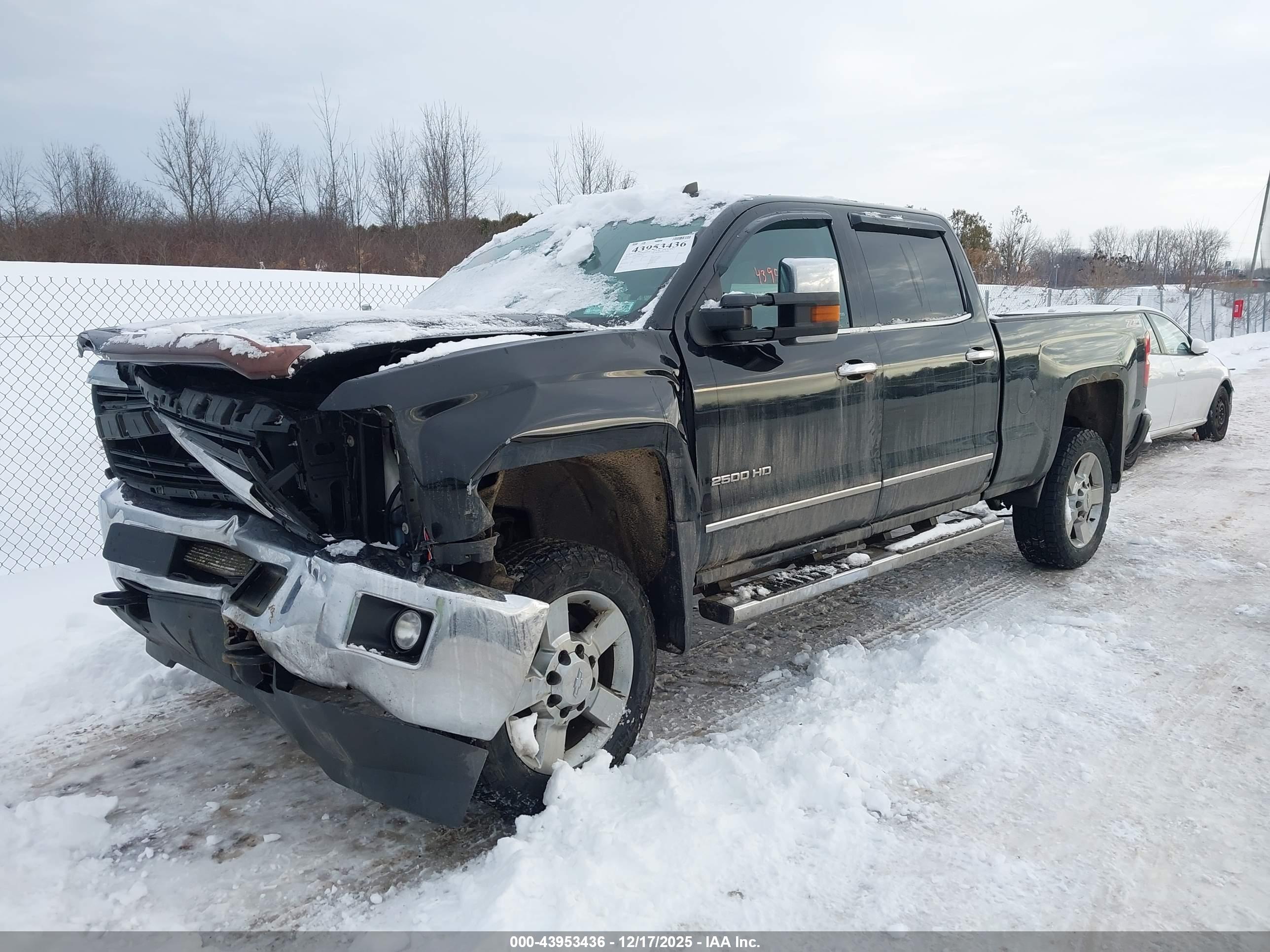 CHEVROLET SILVERADO image 2