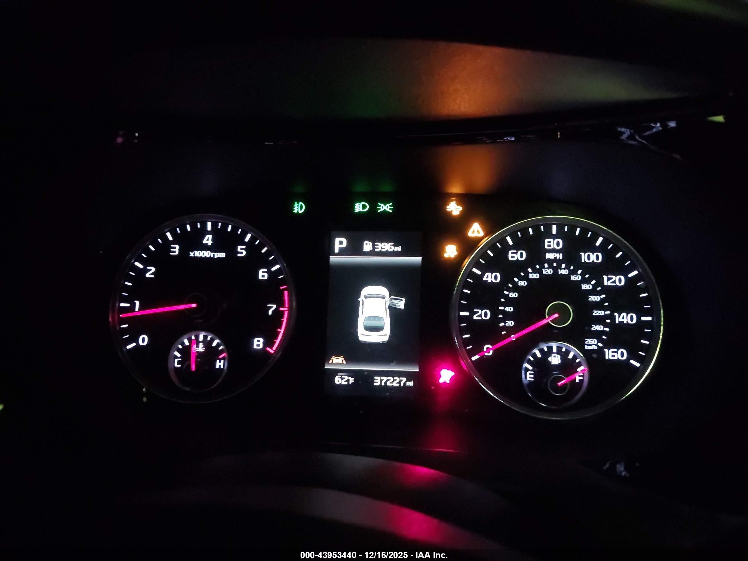KIA K5 image 7