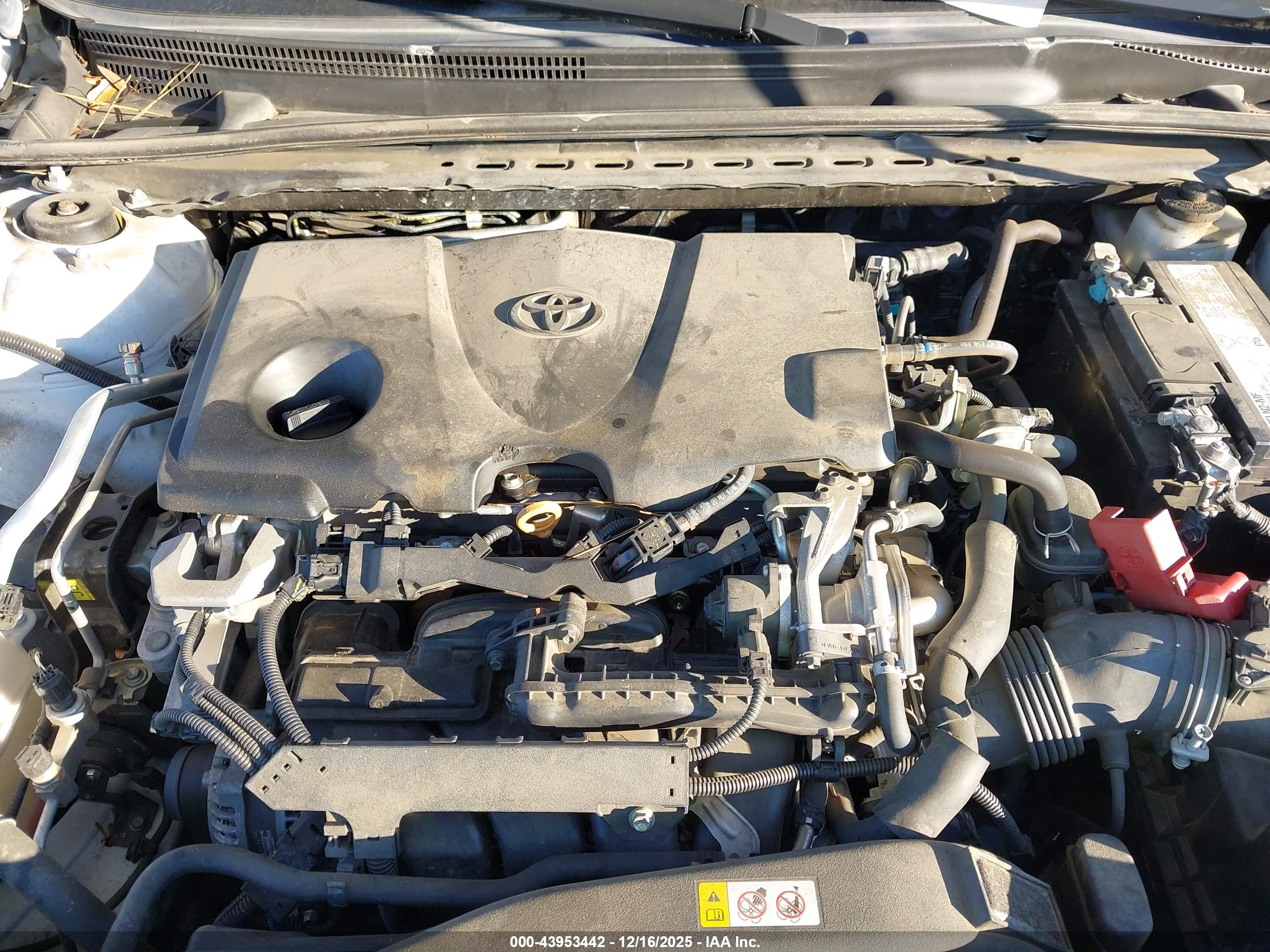 TOYOTA CAMRY image 10