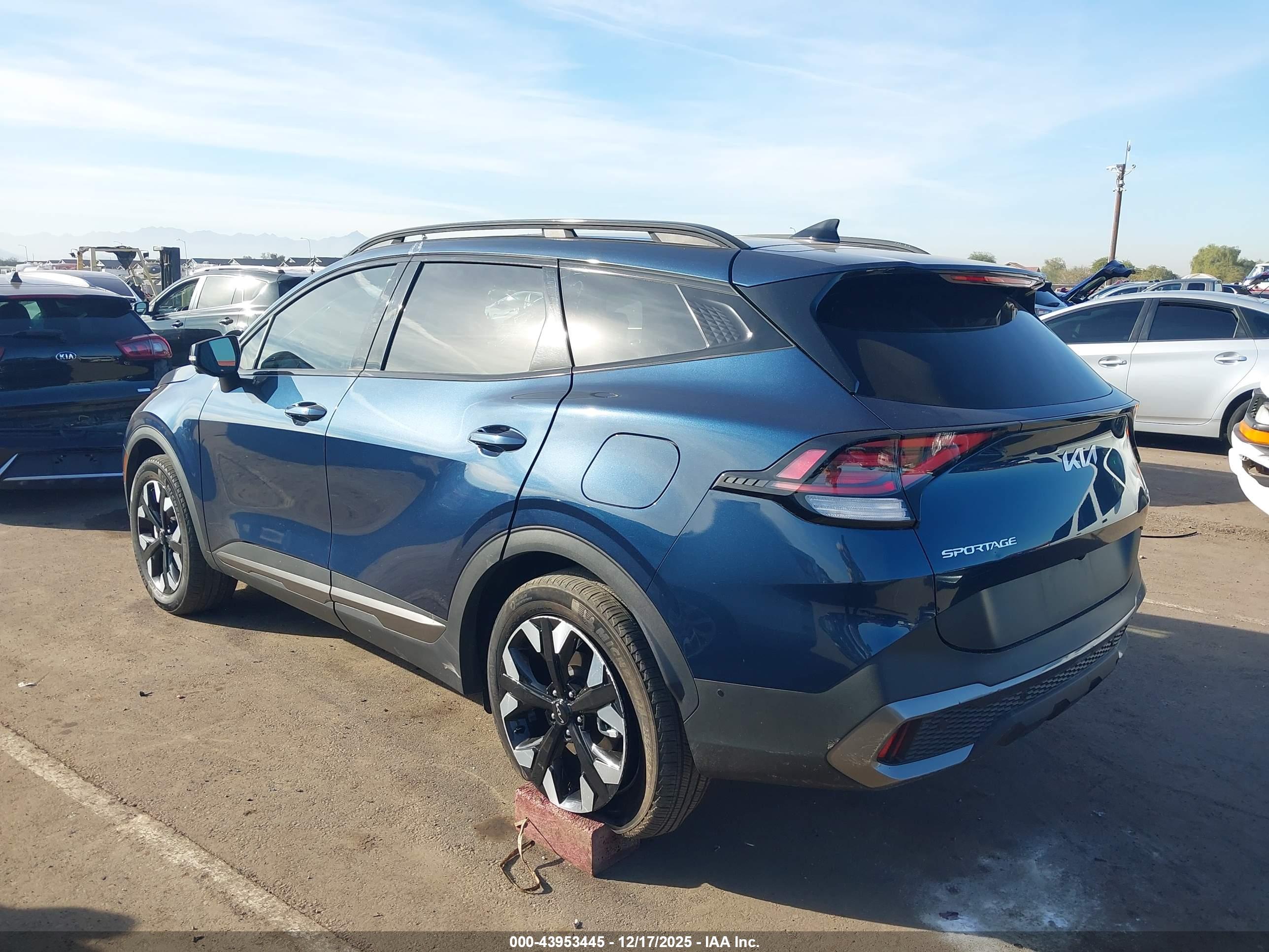 KIA SPORTAGE image 3