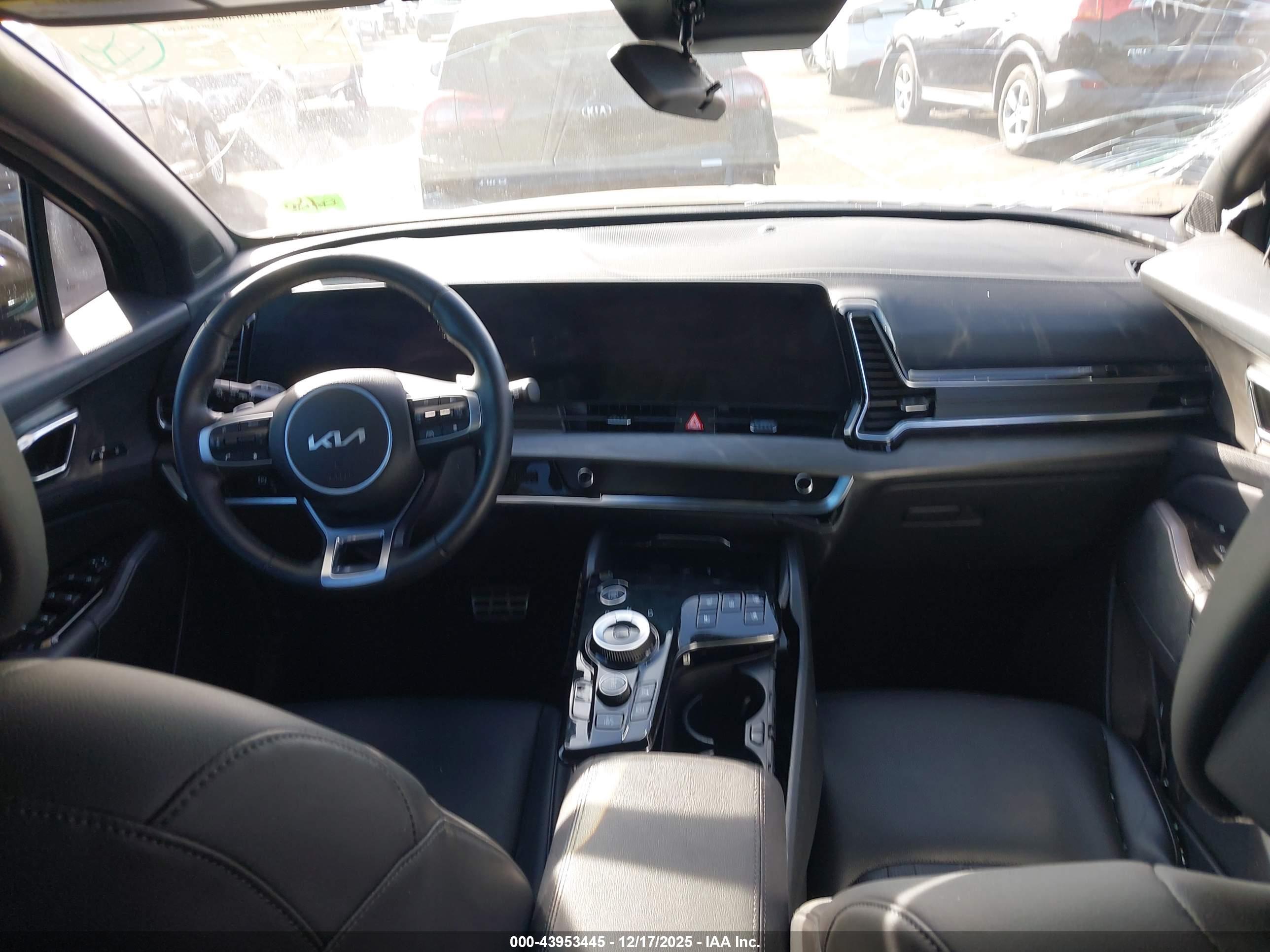 KIA SPORTAGE image 5