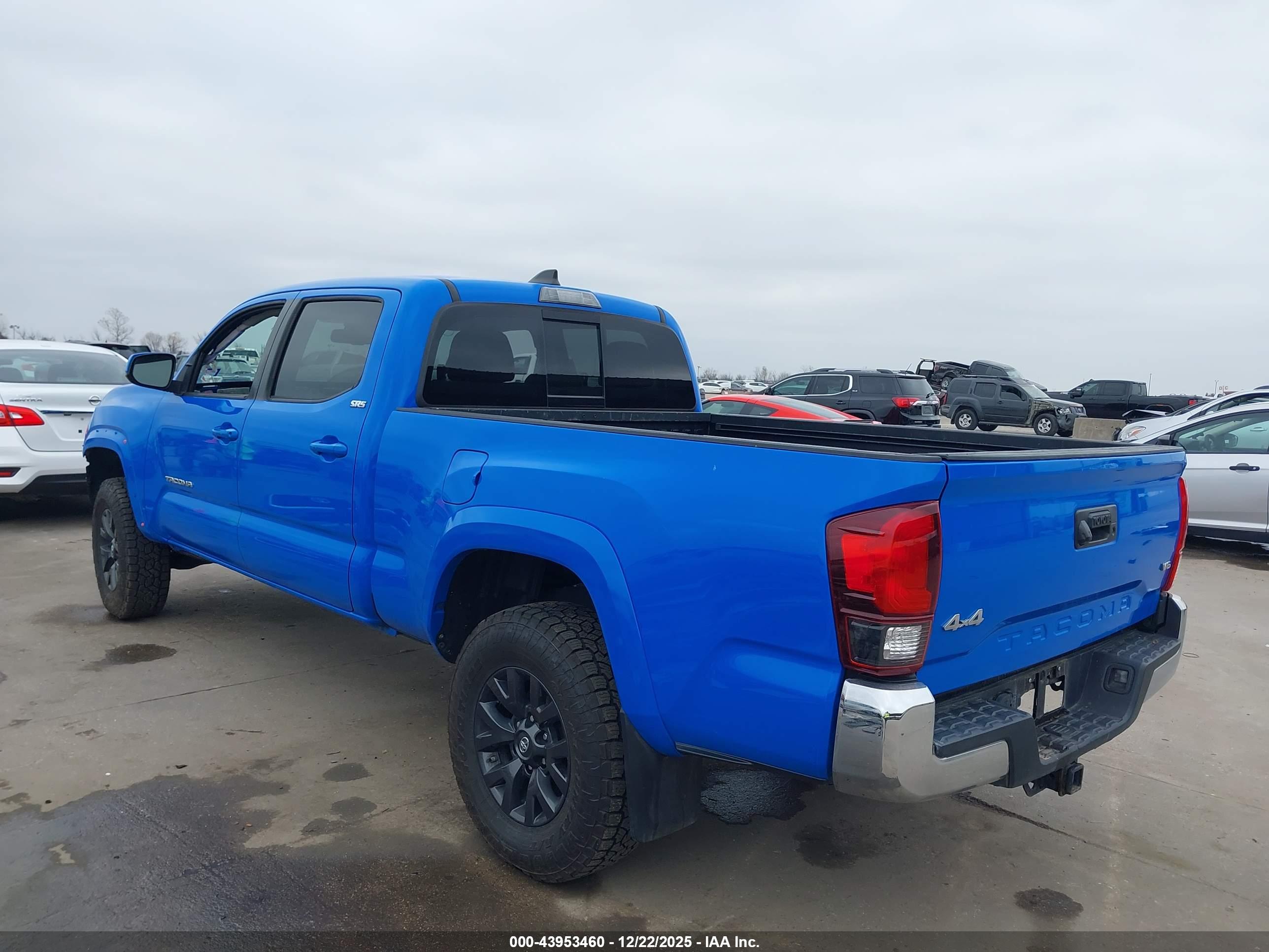 TOYOTA TACOMA image 3