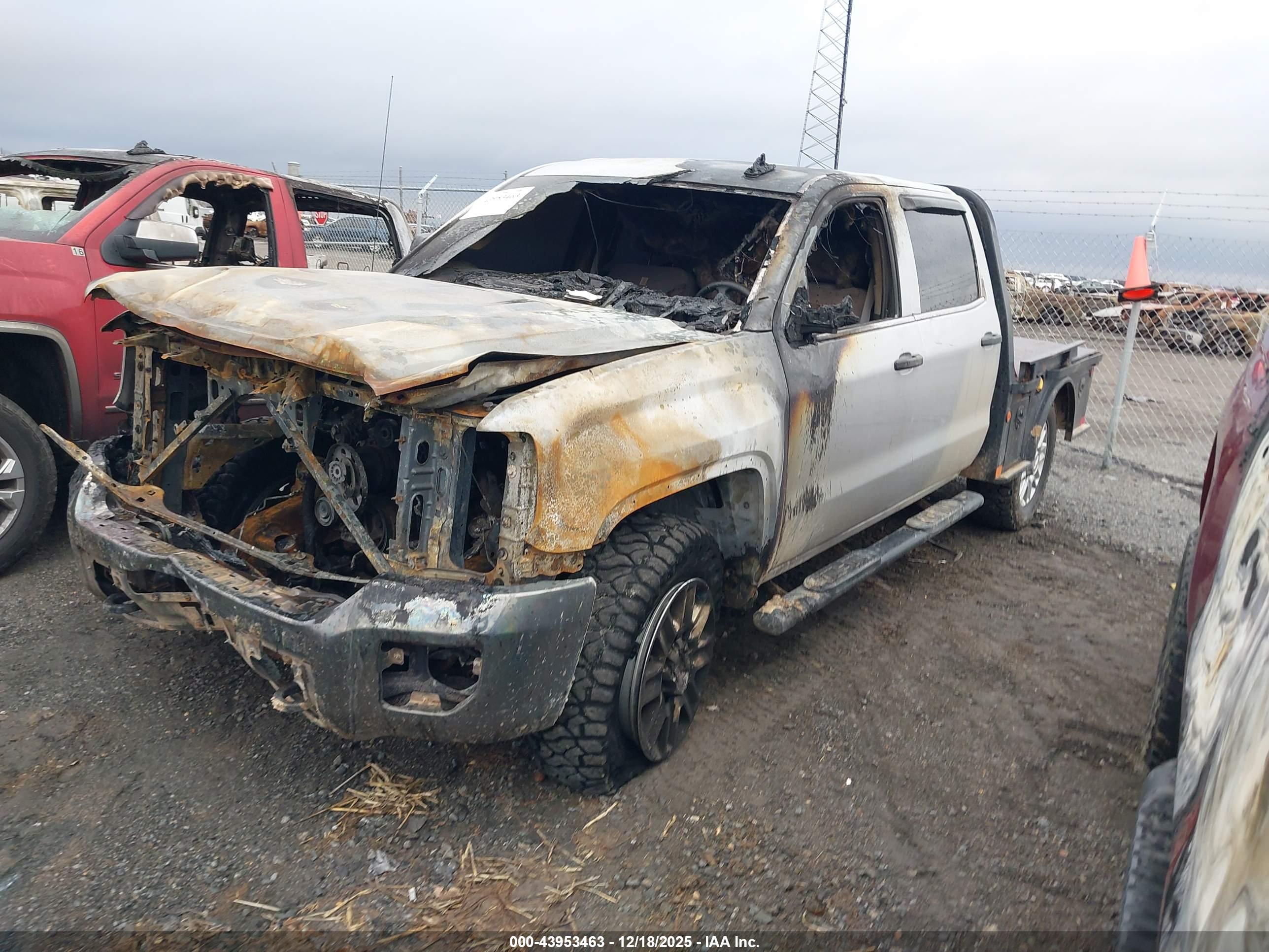 GMC SIERRA image 2