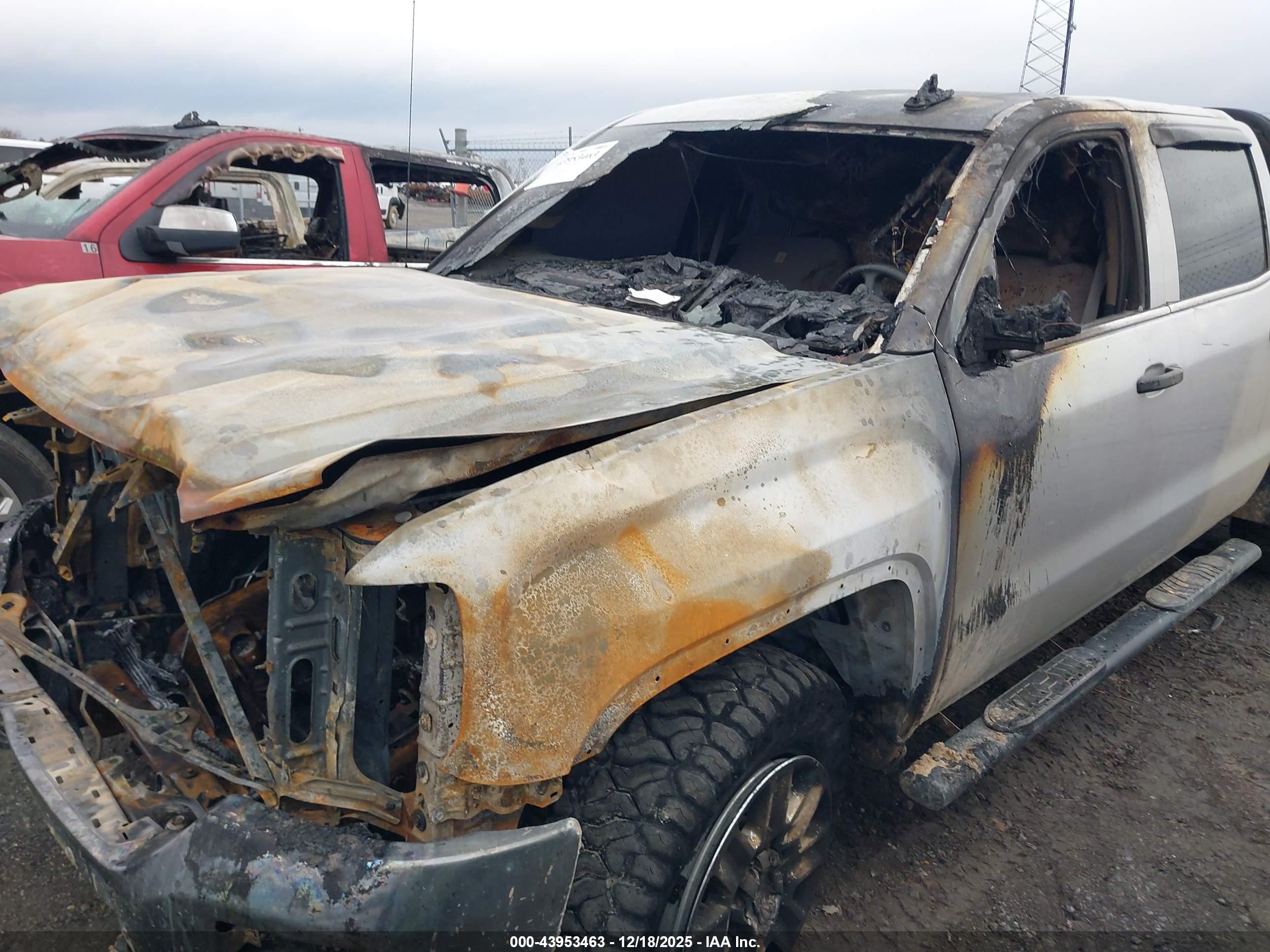 GMC SIERRA image 6