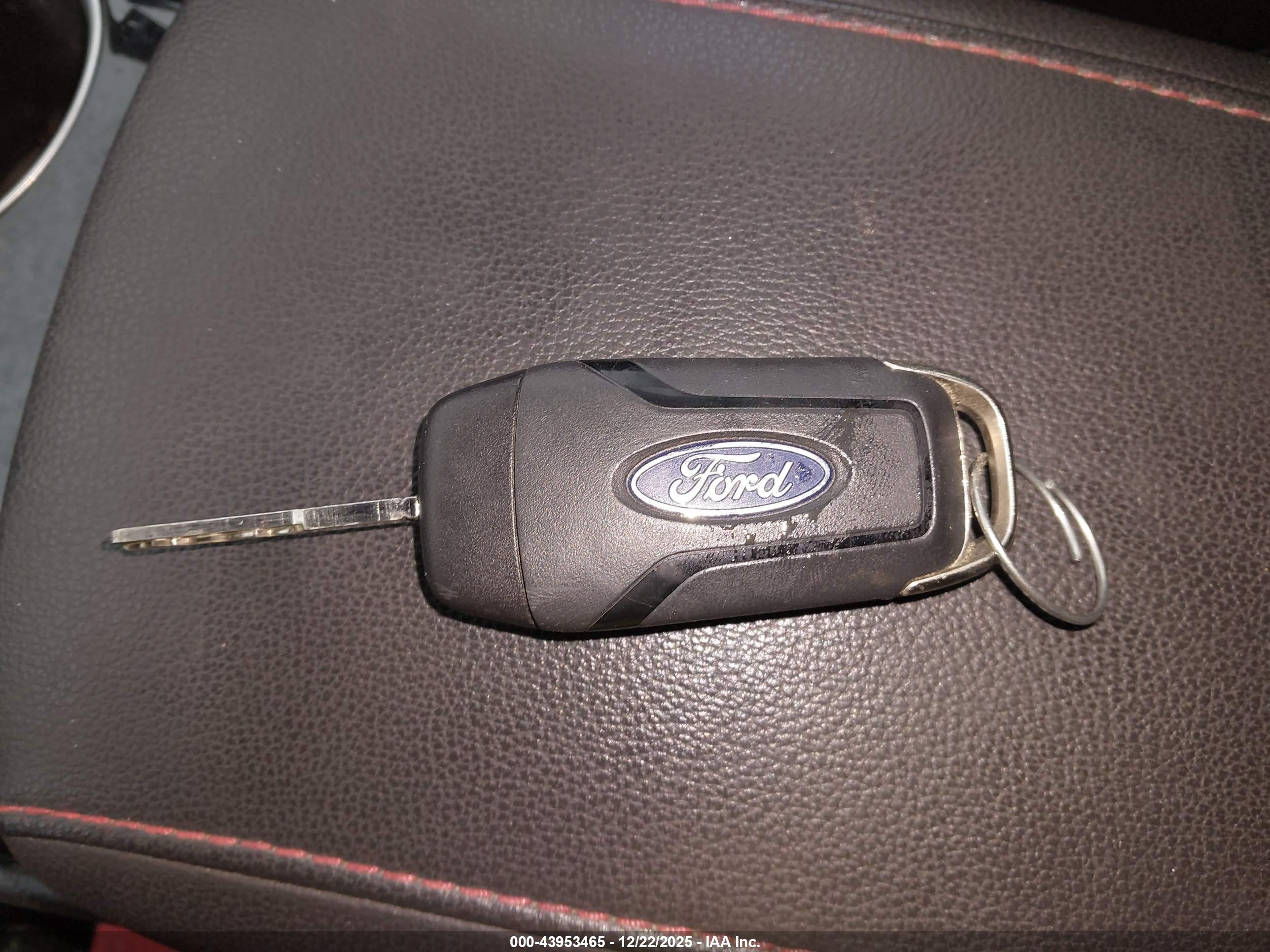 FORD FUSION image 11