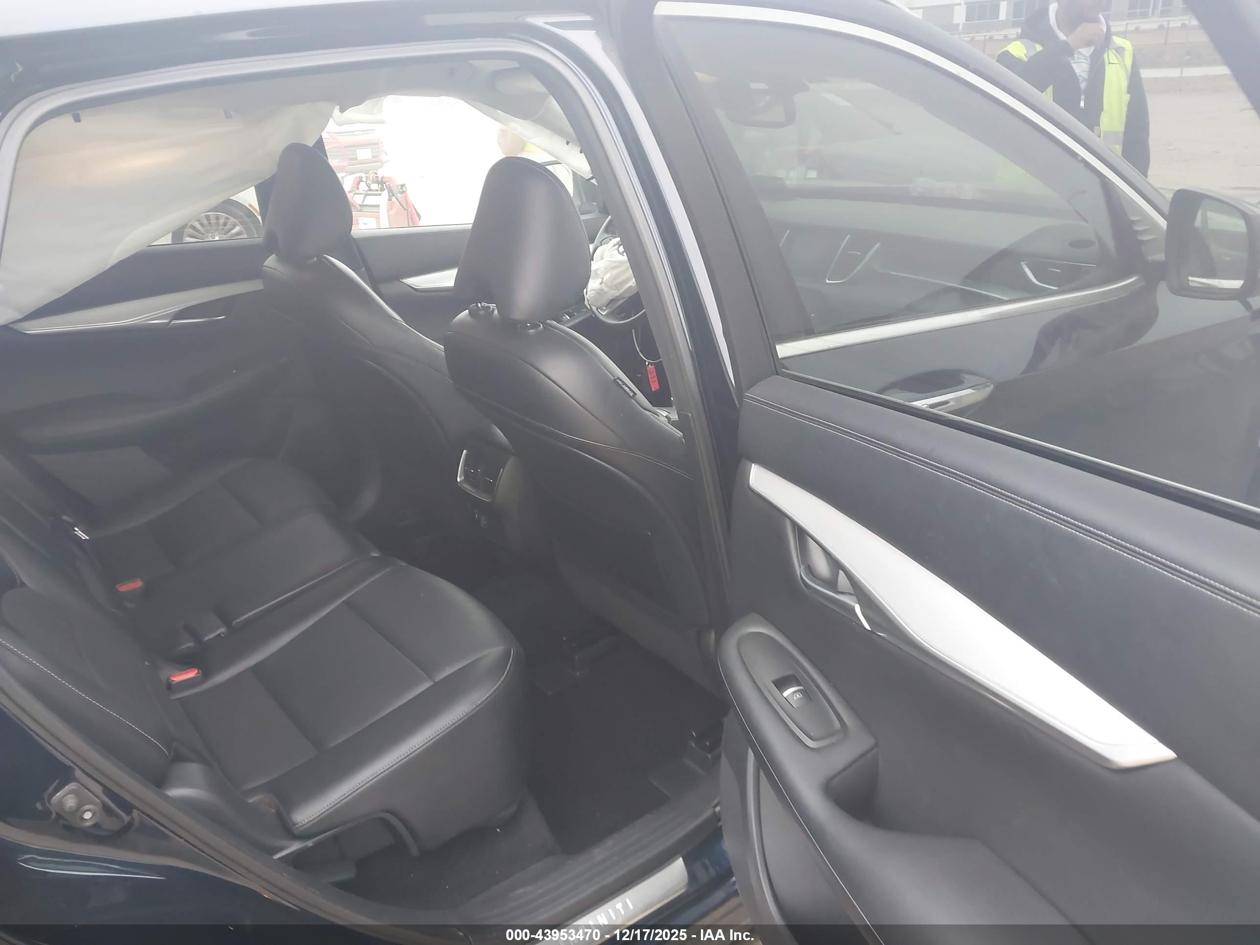 INFINITI QX50 image 8