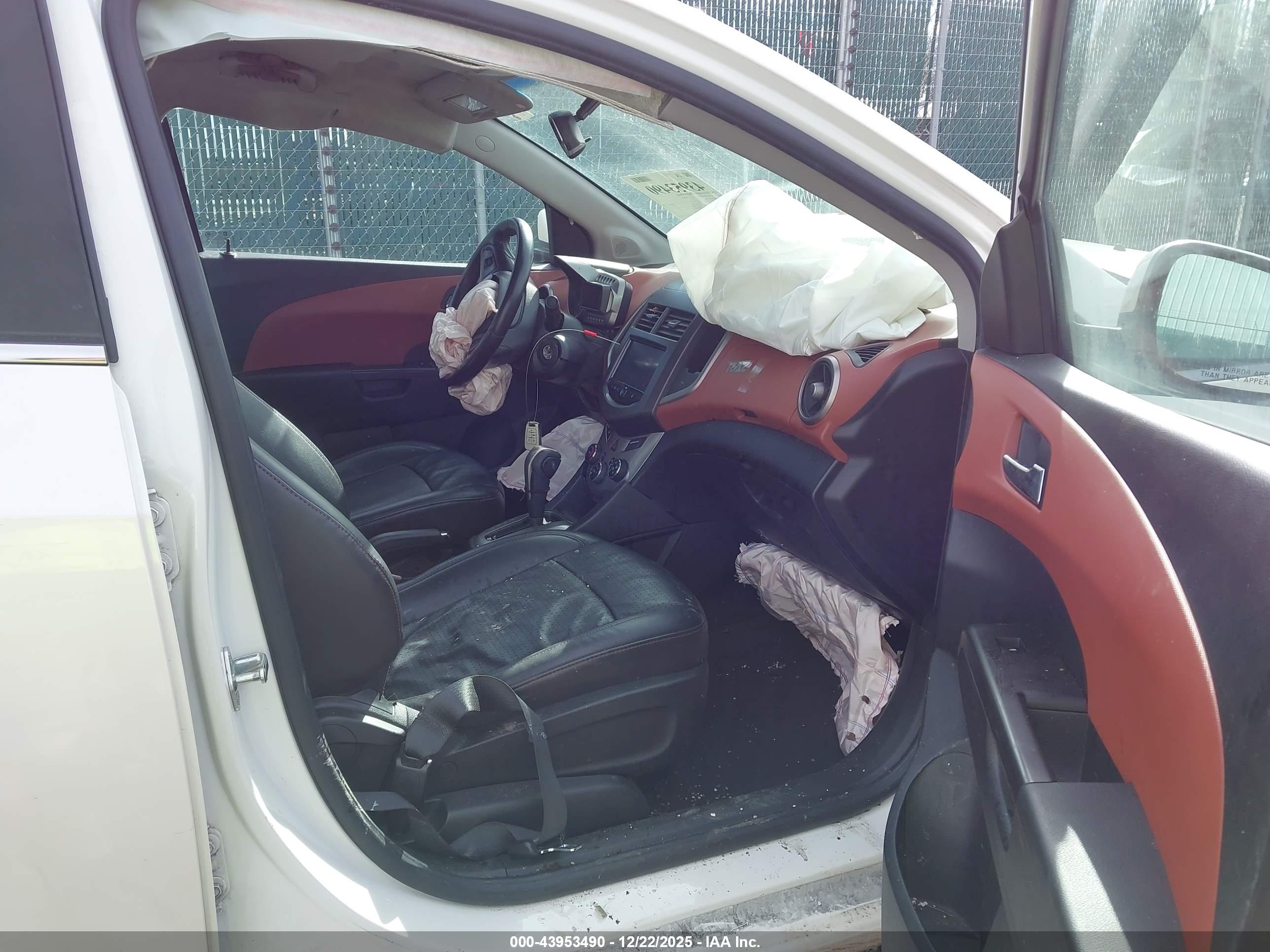CHEVROLET SONIC image 5