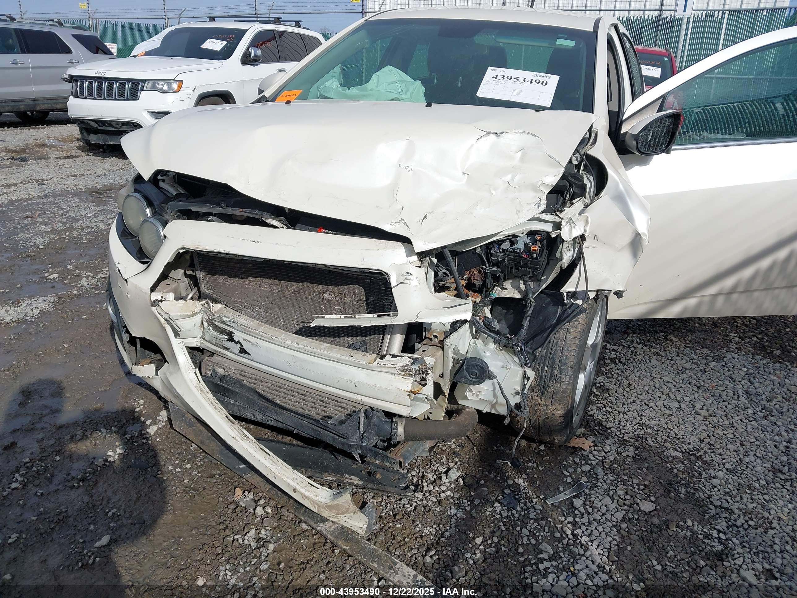CHEVROLET SONIC image 6