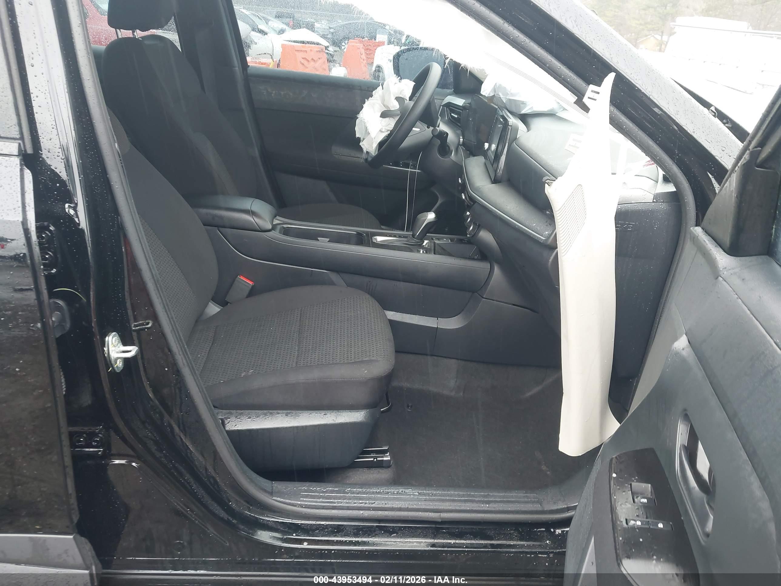 NISSAN KICKS image 5