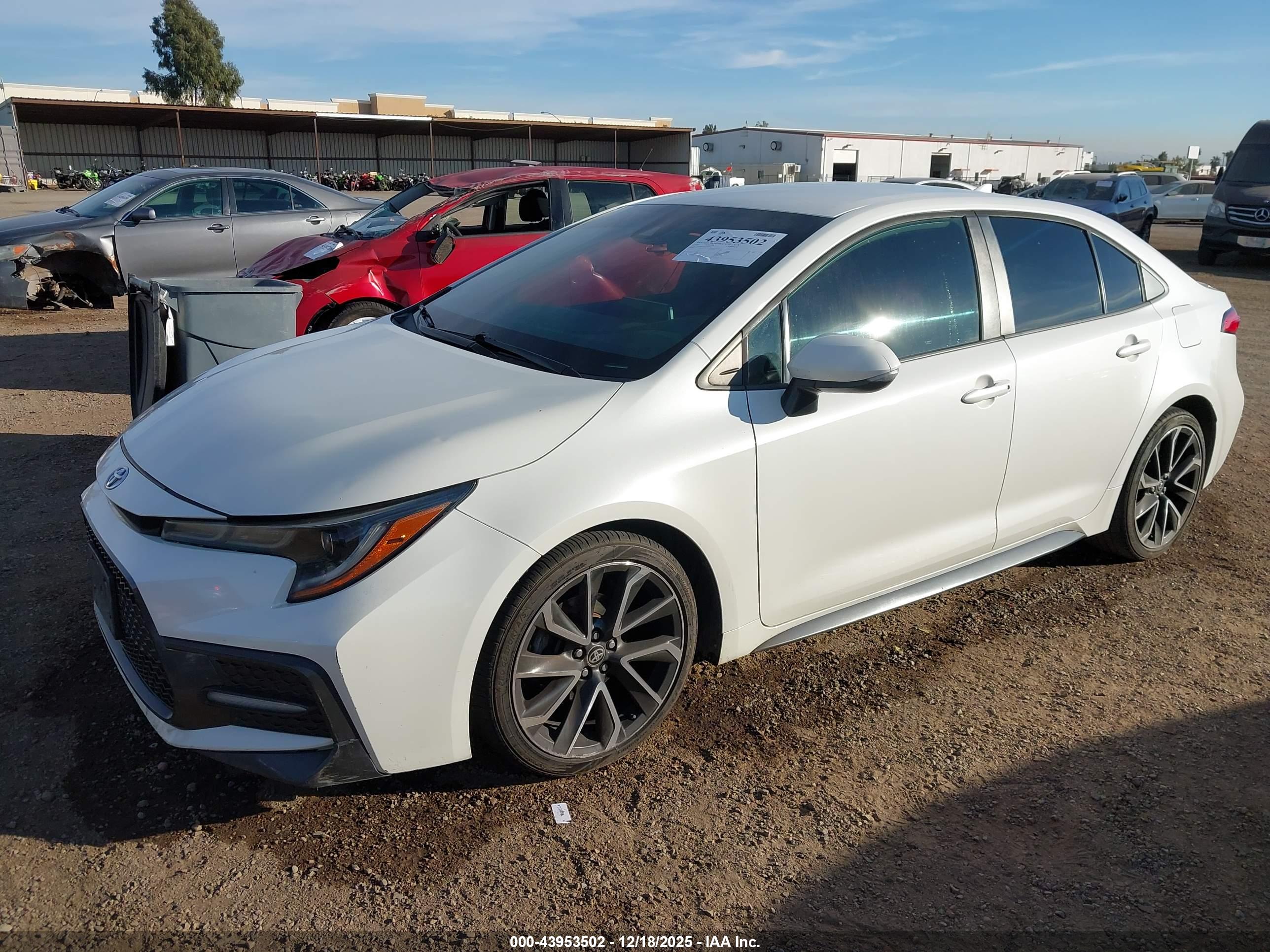 TOYOTA COROLLA image 2