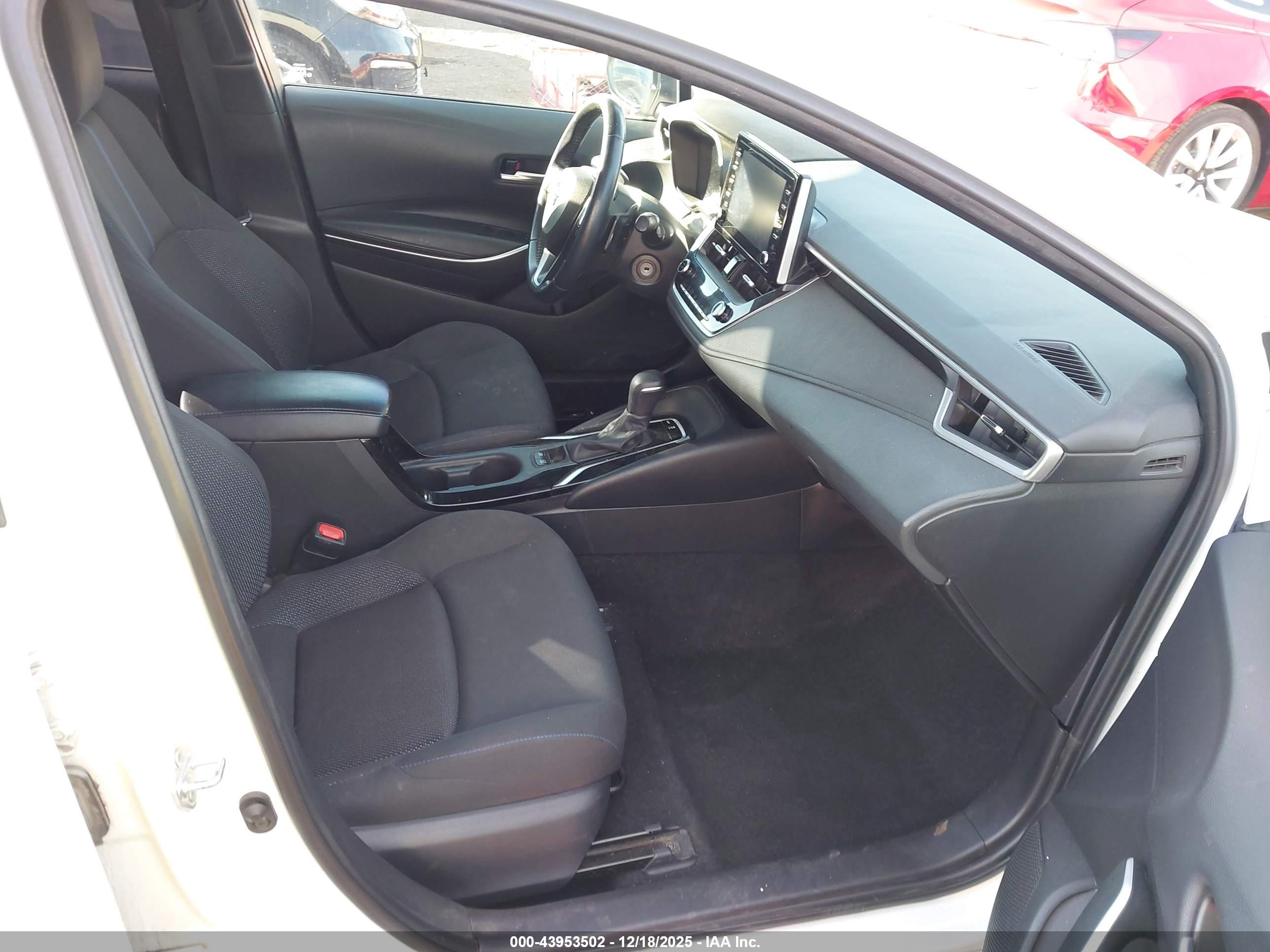TOYOTA COROLLA image 5