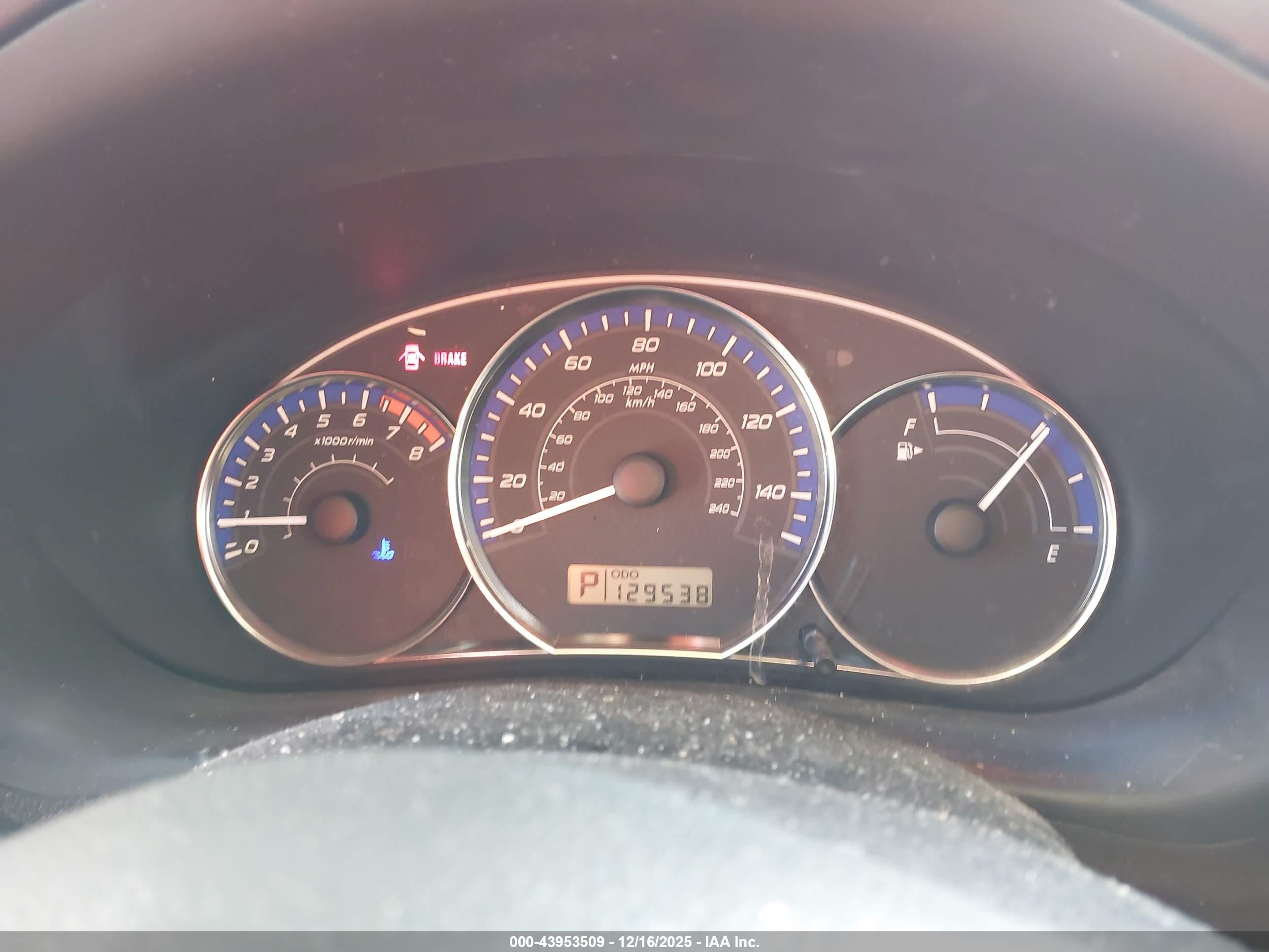 SUBARU FORESTER image 7
