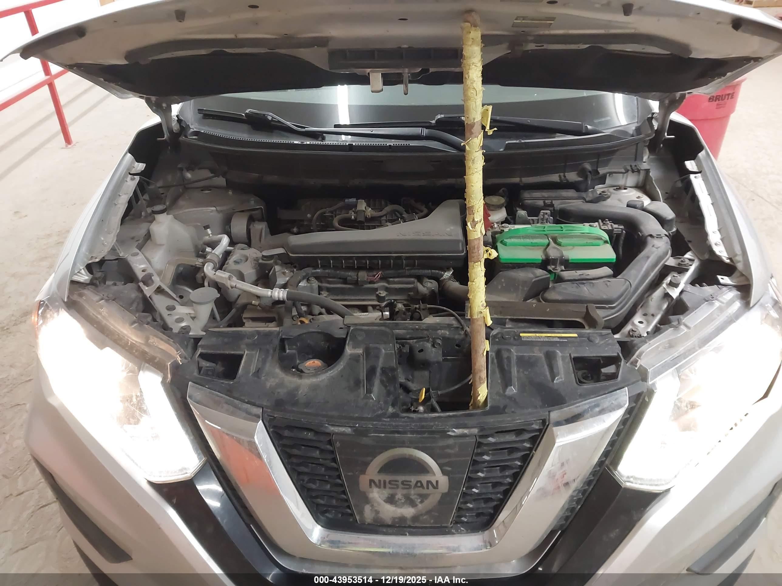 NISSAN ROGUE image 10