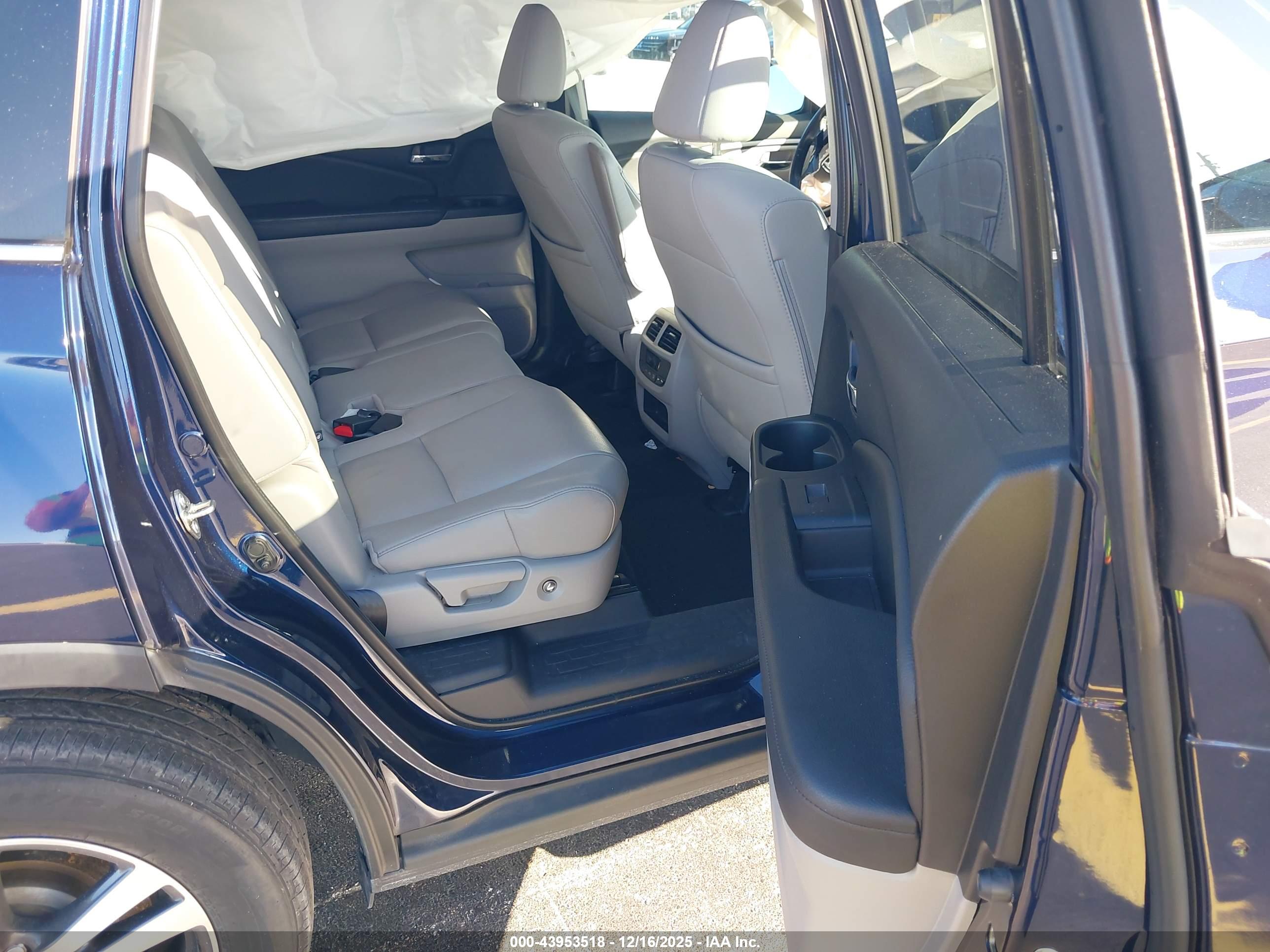 HONDA PILOT image 8