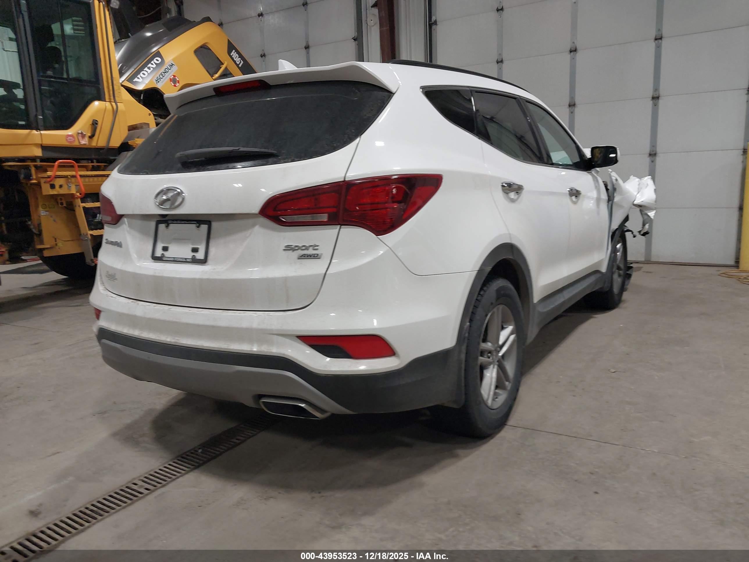 HYUNDAI SANTA image 4