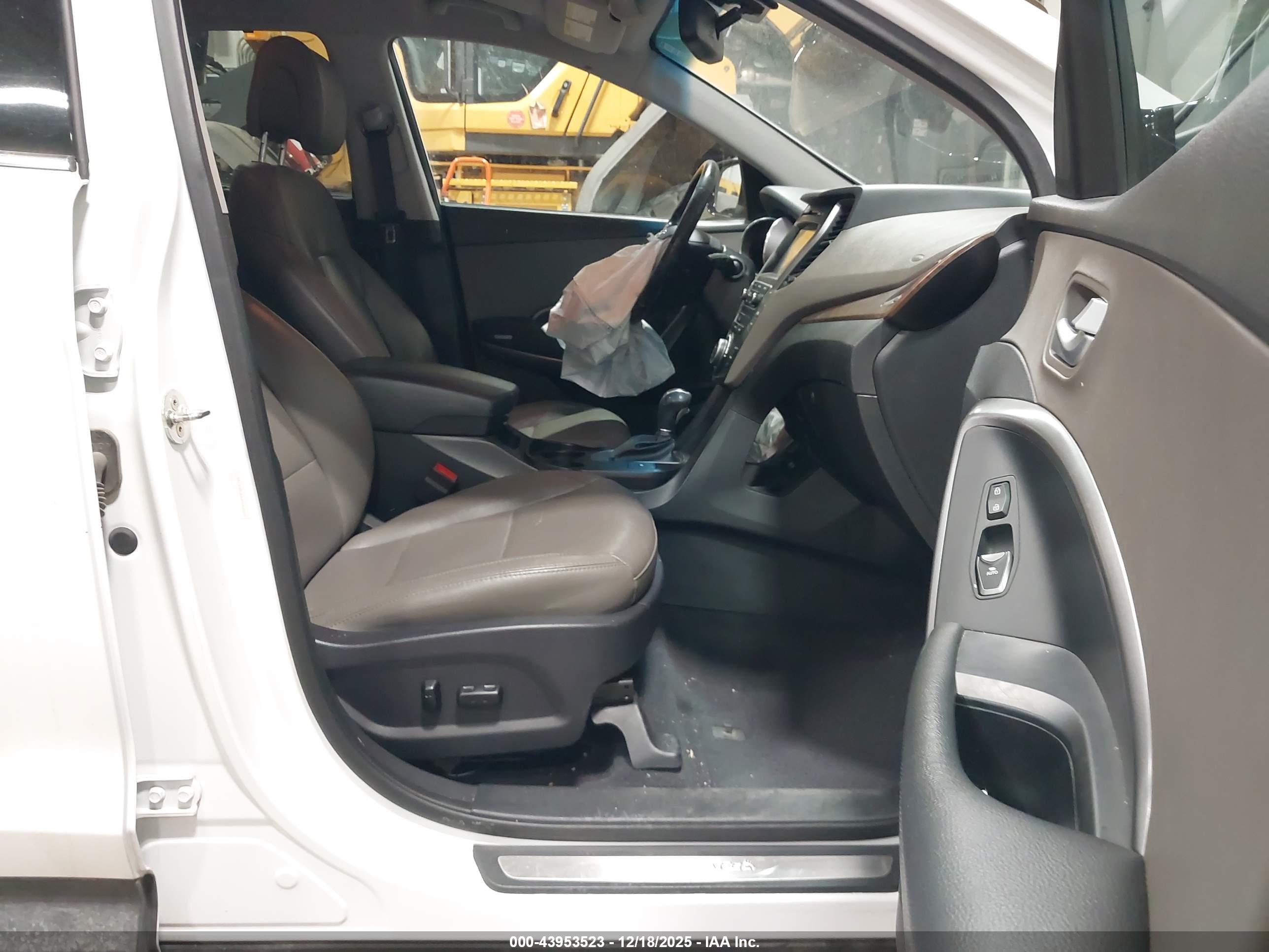 HYUNDAI SANTA image 5