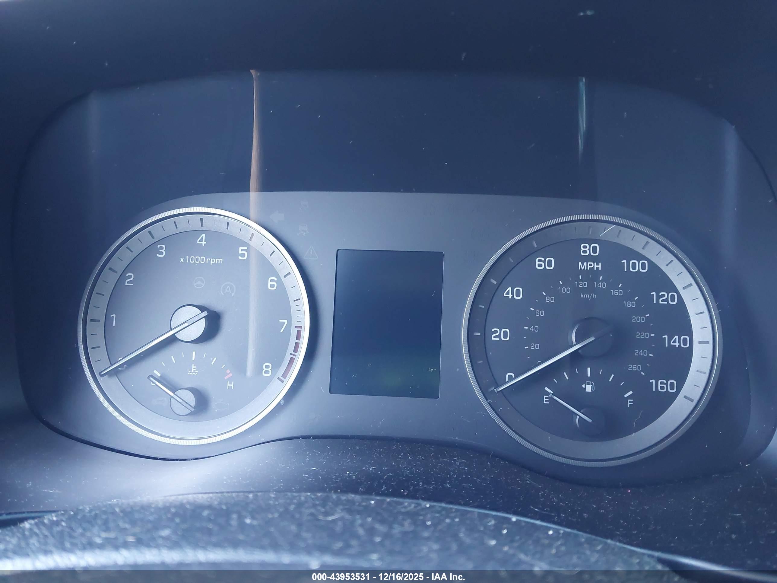 HYUNDAI TUCSON image 7