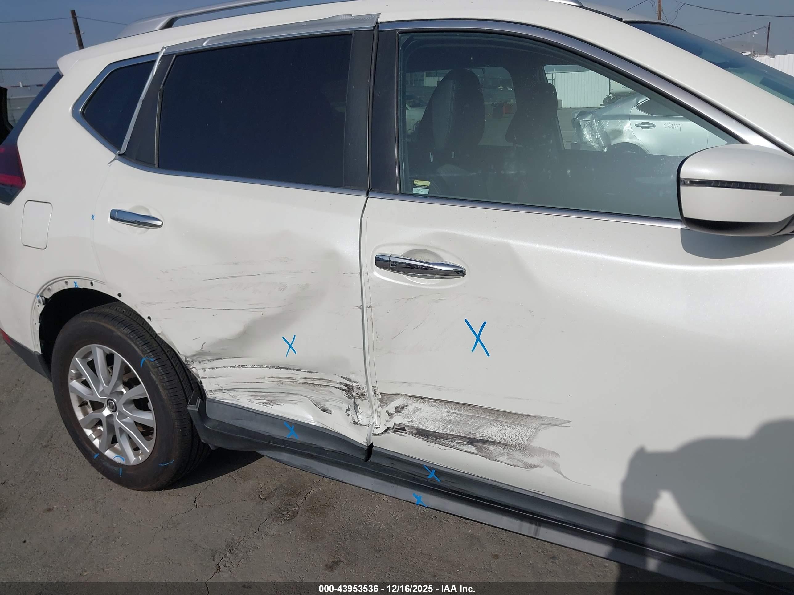 NISSAN ROGUE image 6