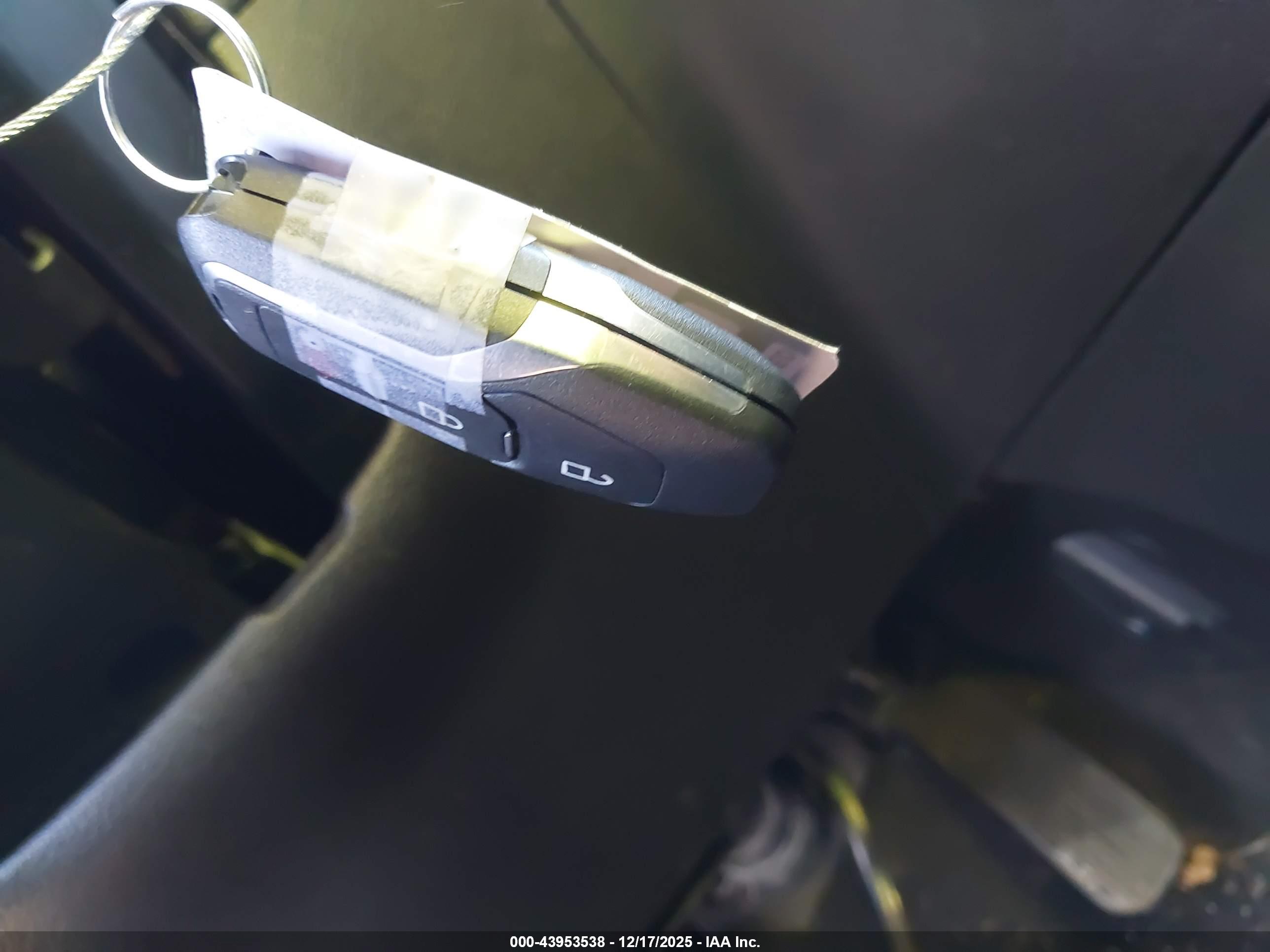 FORD EXPLORER image 11