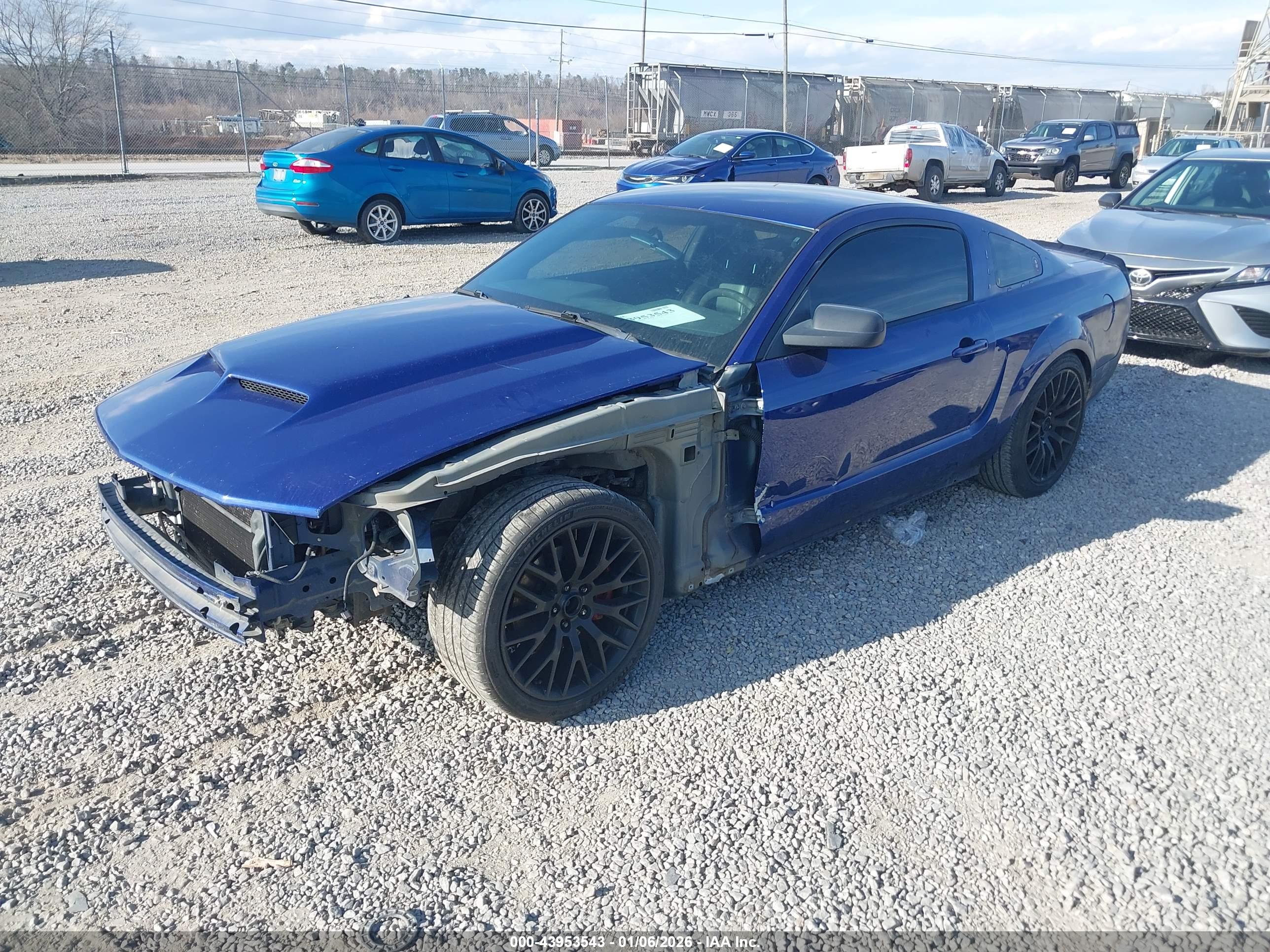 FORD MUSTANG image 2