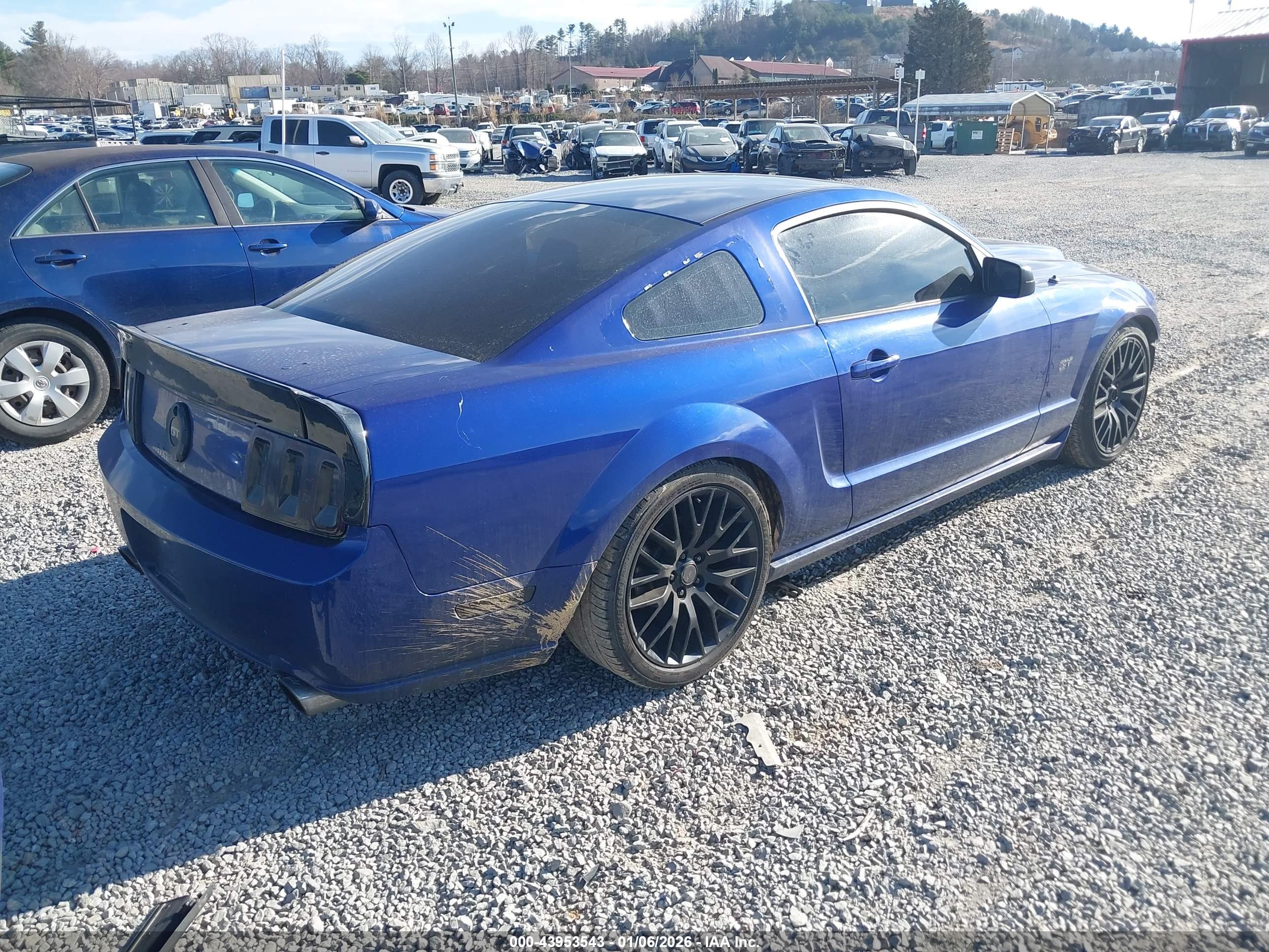 FORD MUSTANG image 4