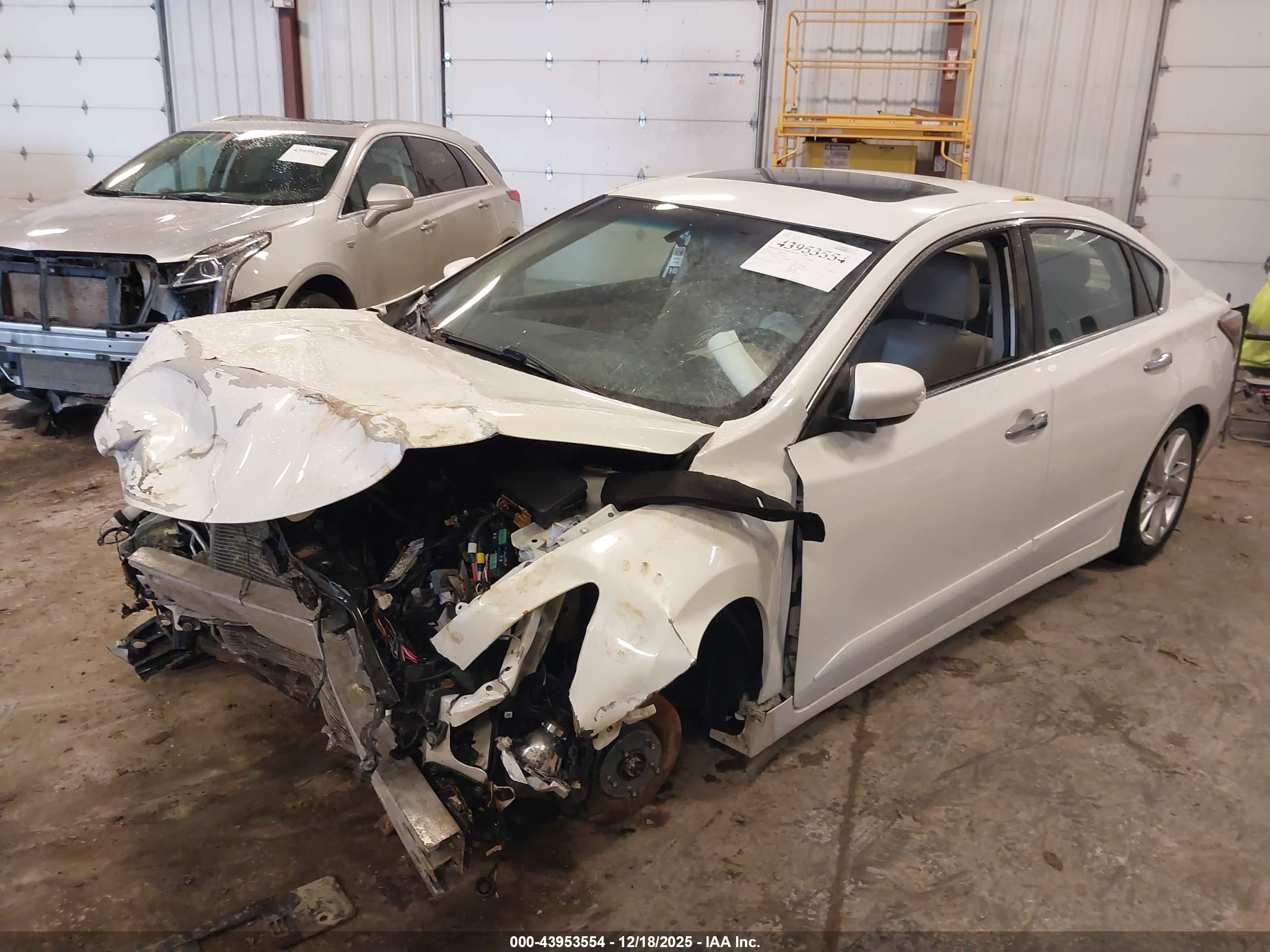 NISSAN ALTIMA image 2