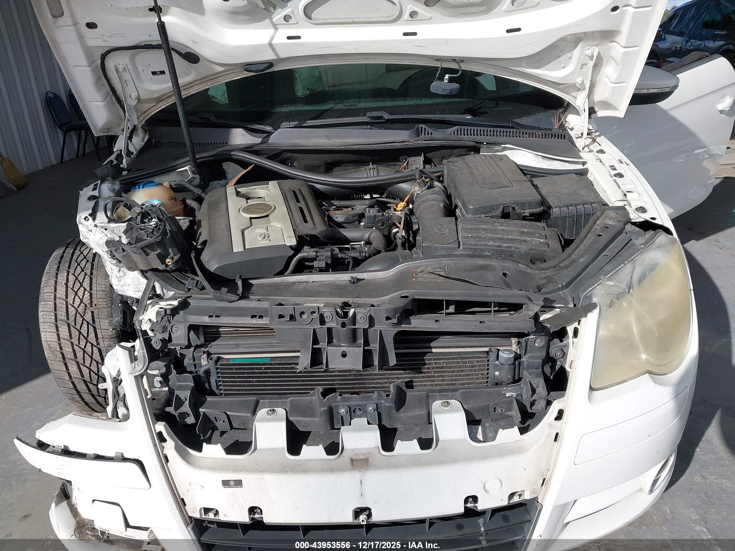 VOLKSWAGEN EOS image 10