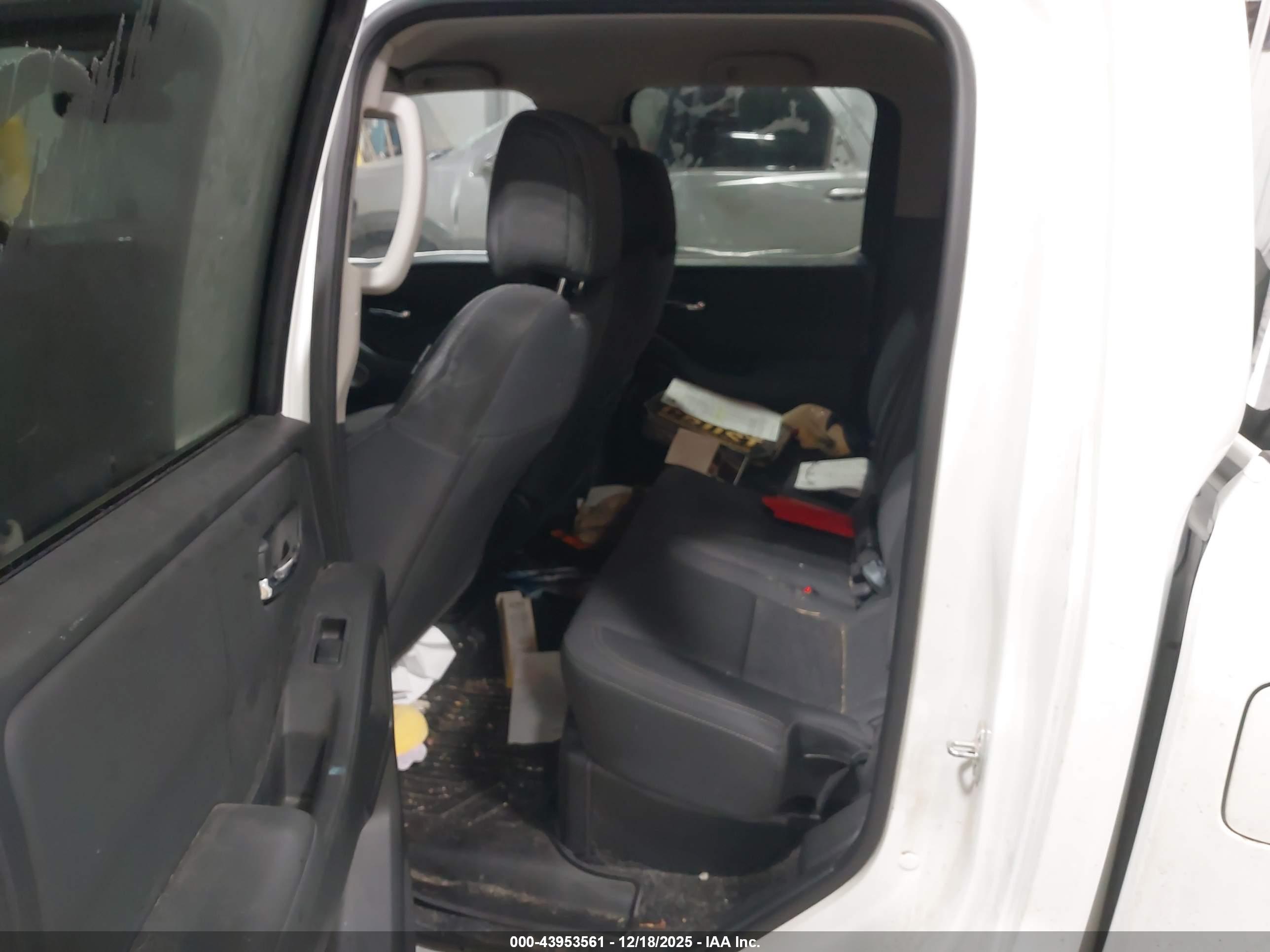 NISSAN FRONTIER image 8