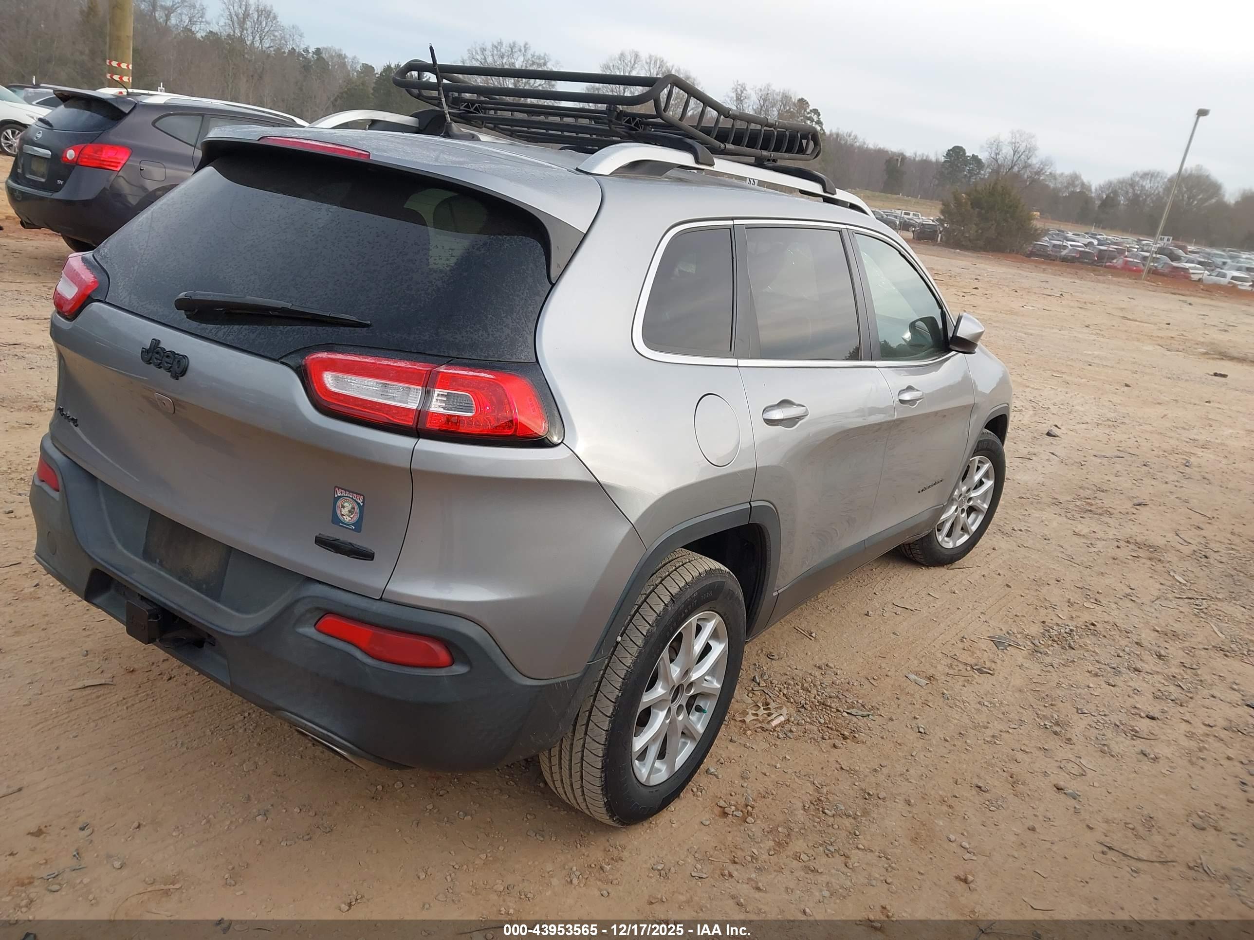 JEEP CHEROKEE image 4