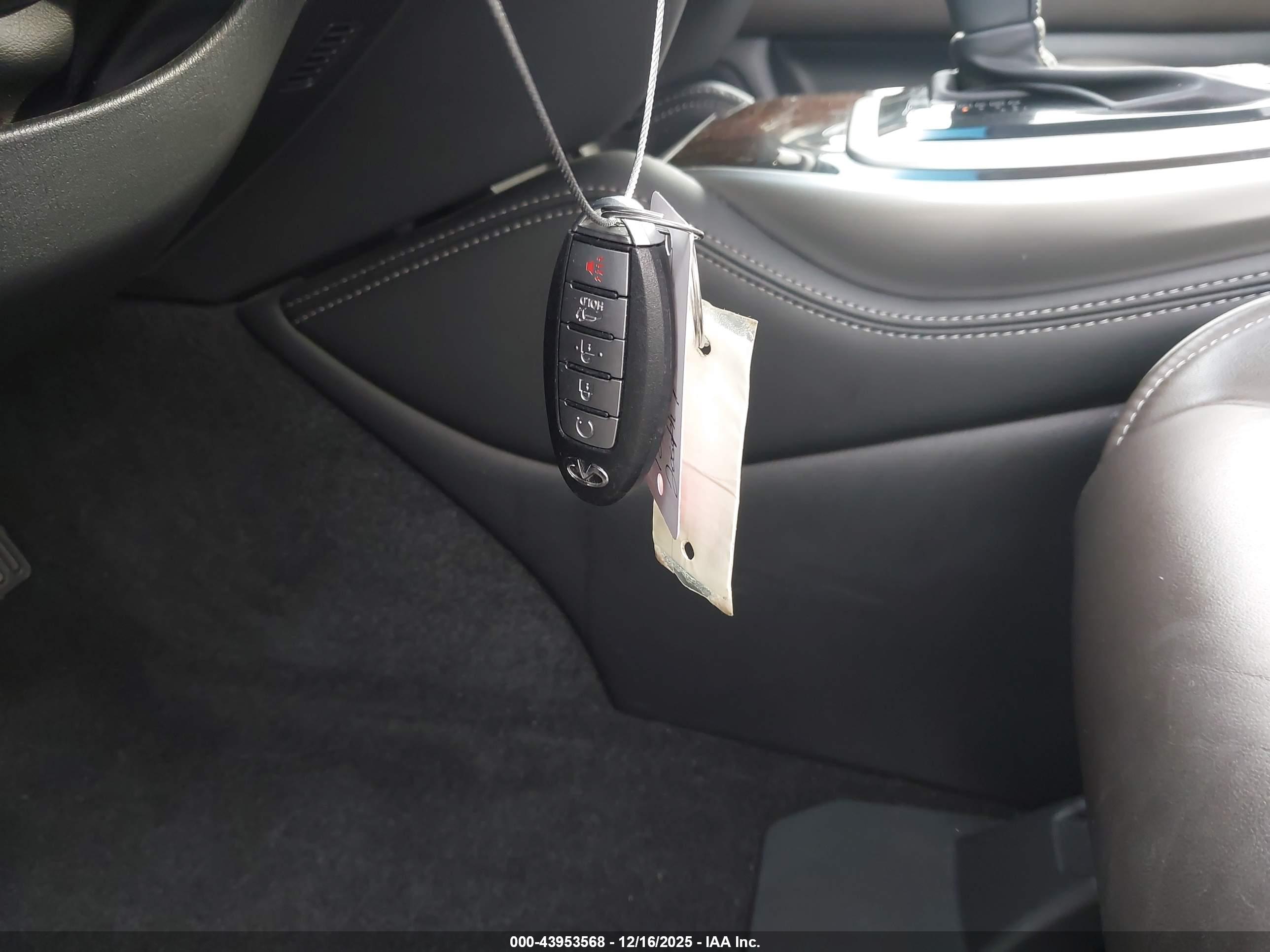 INFINITI QX60 image 11